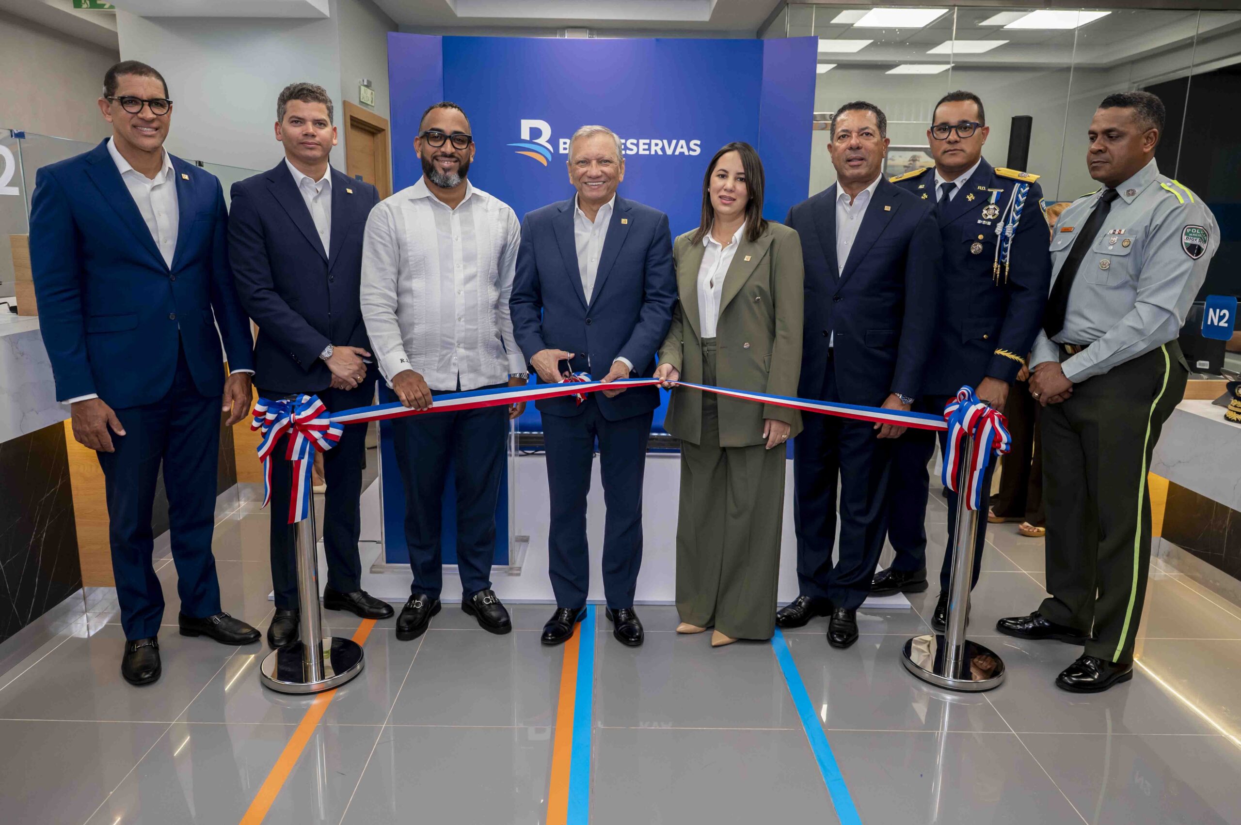 Banreservas inaugura oficina en el Centro de Retención de Vehículos de Pedro Brand para agilizar servicios a los ciudadanos