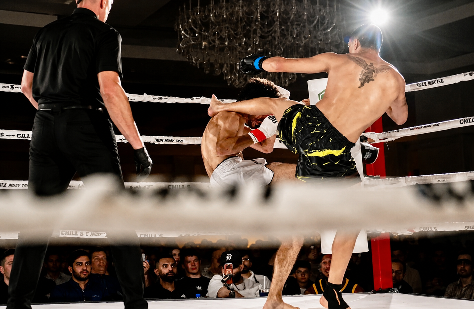 Dominicano Yoniel Santana conquista el título de Mitten Muay Thai en Detroit
