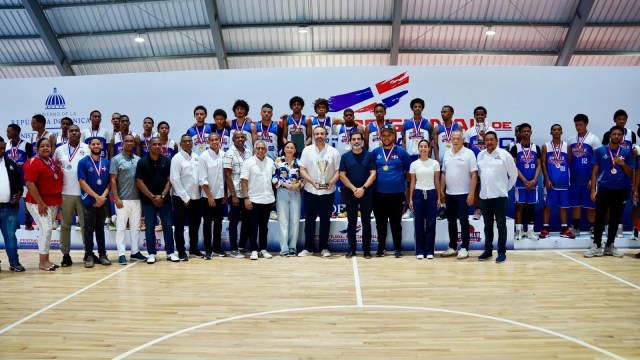 Centro Educativo Pedro Mir conquista el Torneo de Baloncesto Batalla de las Promociones INEFI 2026