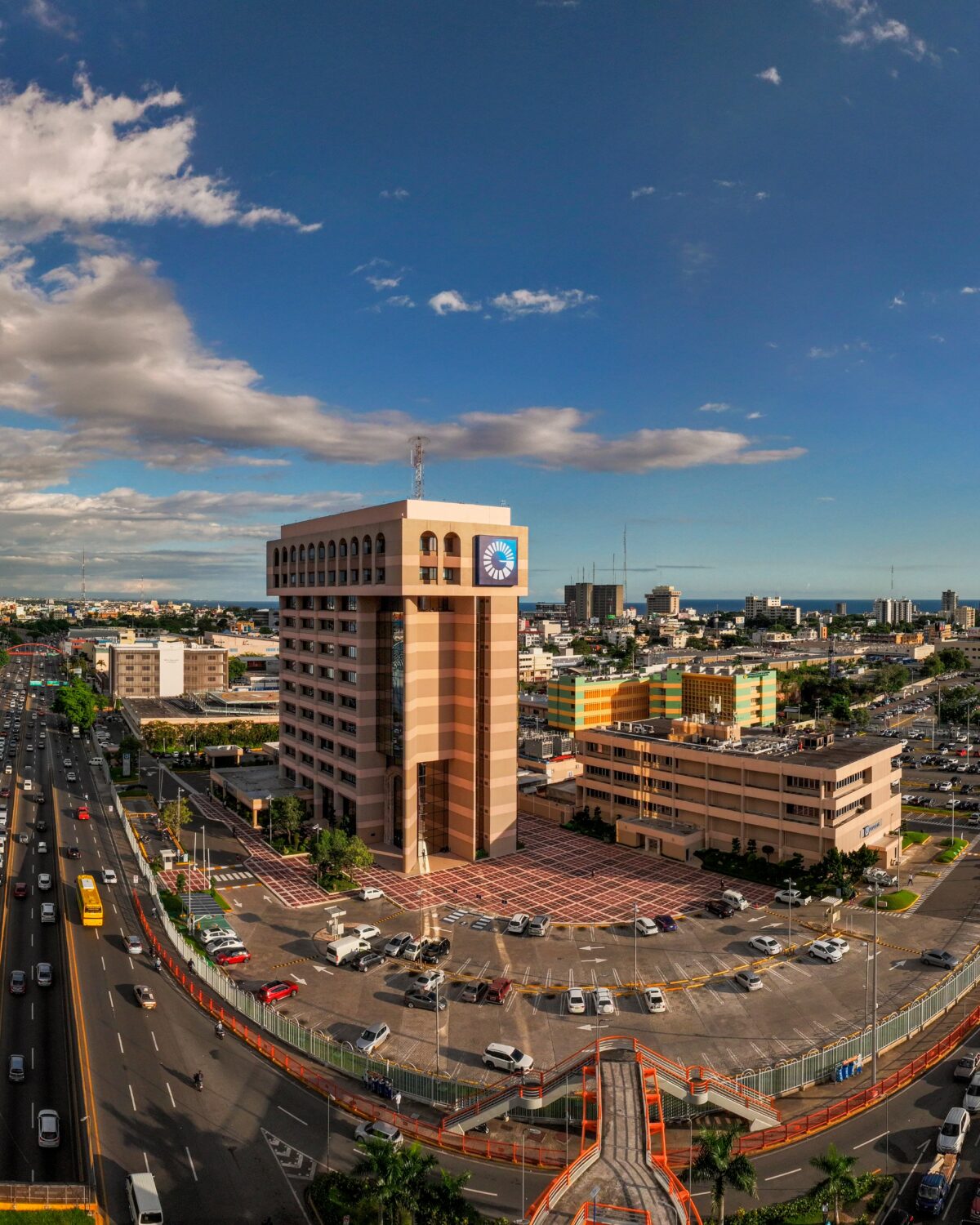 Banco Popular incorpora inteligencia artificial para agilizar la entrega de tarjetas a sus clientes