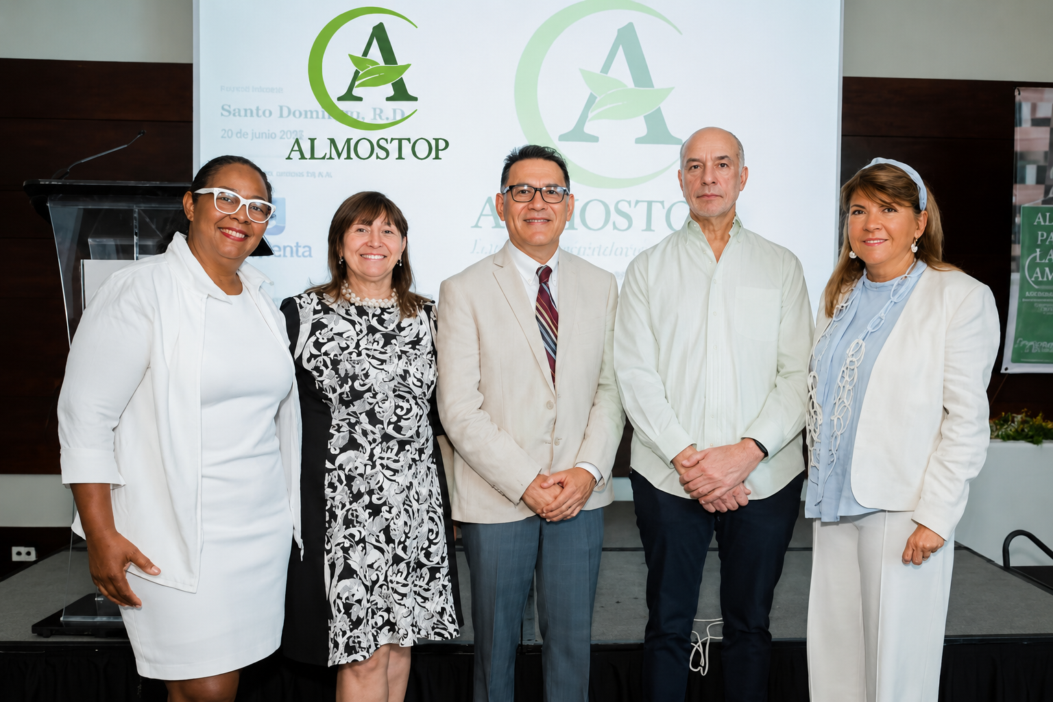 Dismenta presenta Almostop al sector salud dominicano como una alternativa natural para el cuidado de la piel