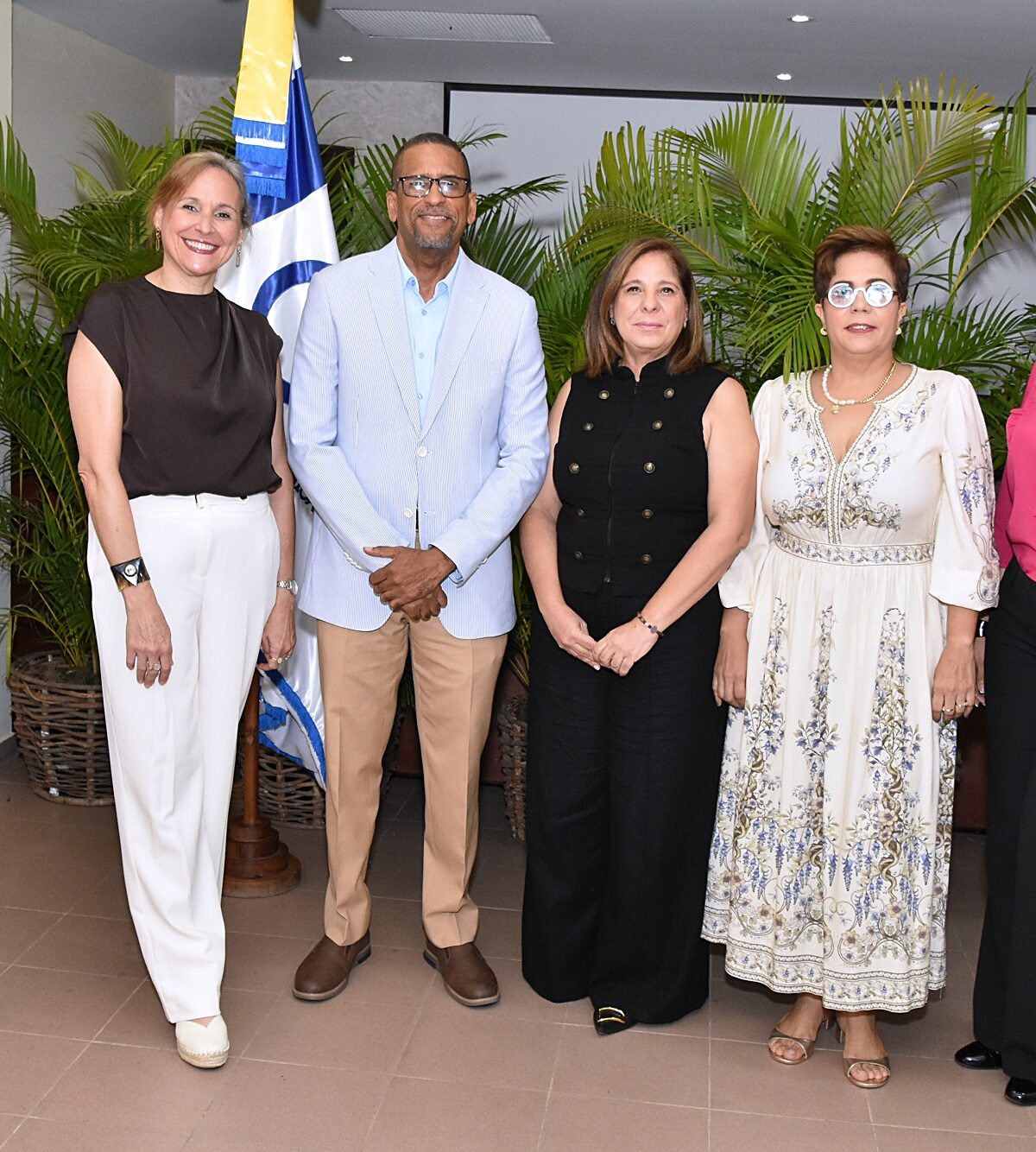 Colegio Dominicano de Odontólogos crea Premio Bienal para reconocer la excelencia docente en la formación de odontólogos