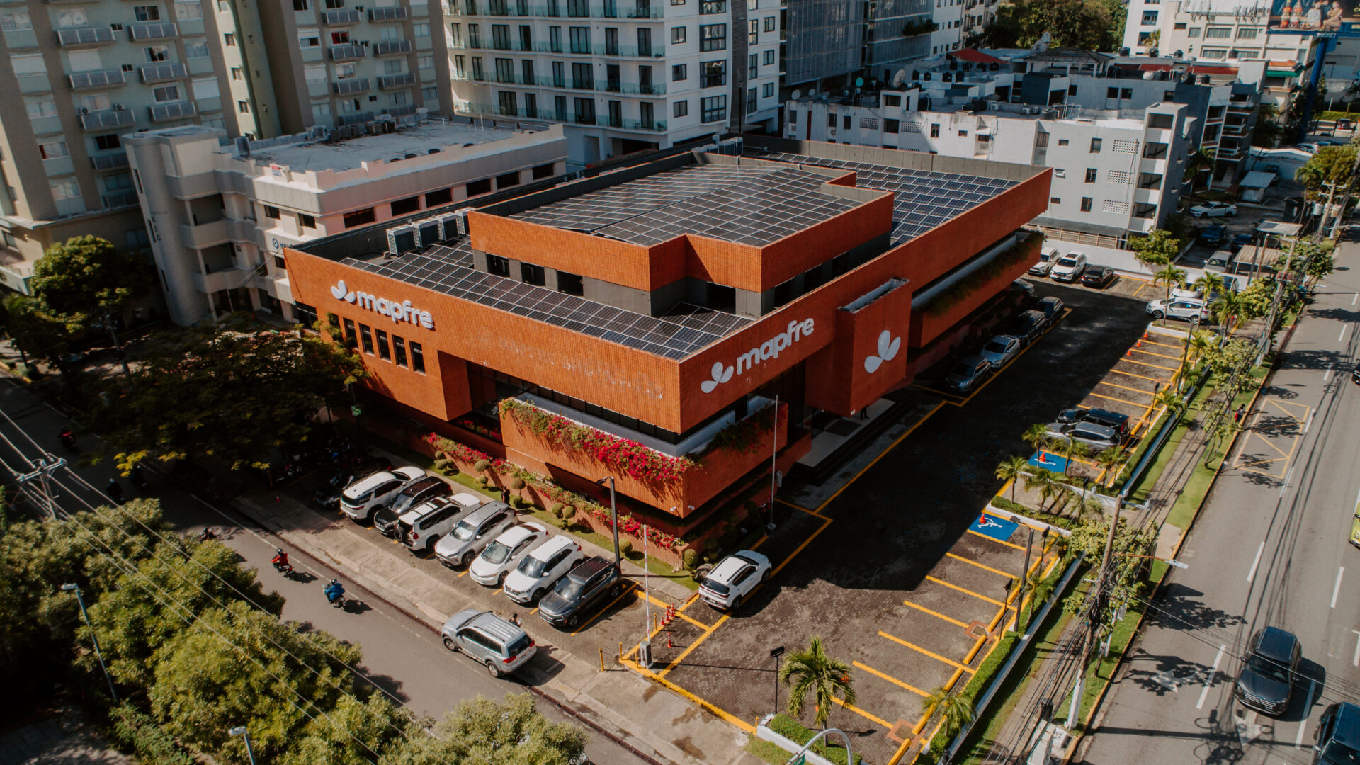 La inteligencia artificial acelera la transformación del sector asegurador en Latinoamérica