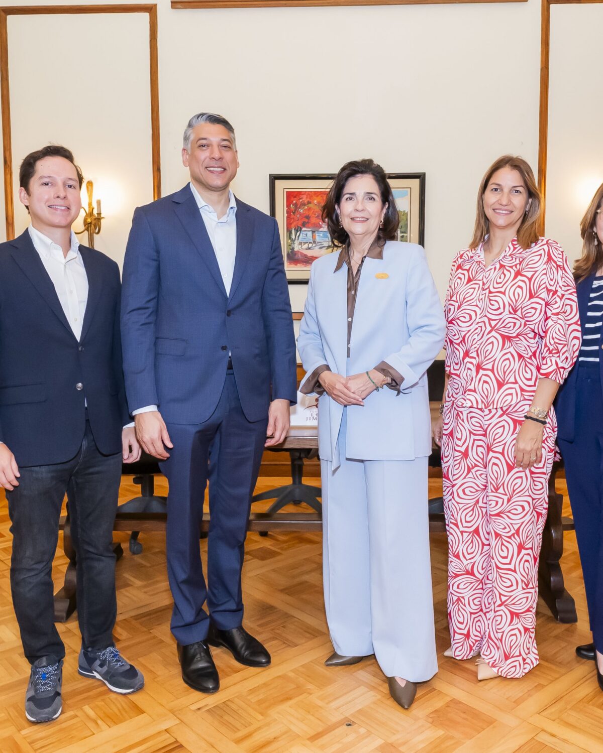 Fundación Eduardo León Jimenes, Centro León y Arajet renuevan alianza para fortalecer el intercambio cultural y académico