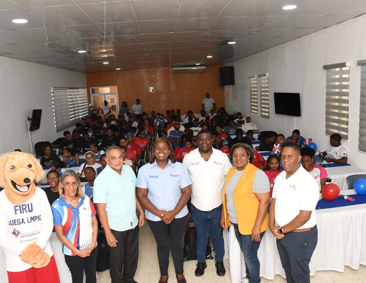 Más de 100 atletas participan en jornada sobre juego limpio y compromiso rumbo a Santo Domingo 2026