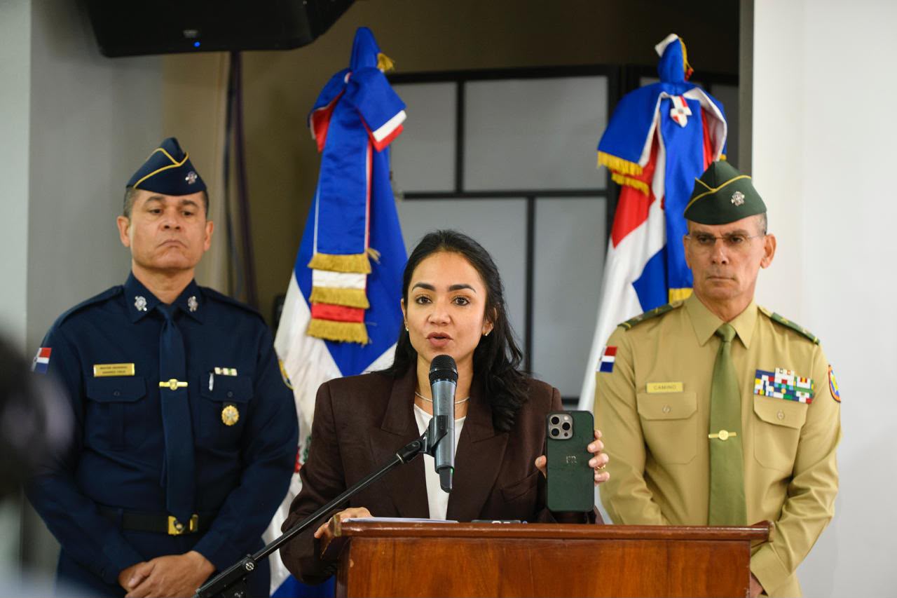 Ministra de Interior: “No vamos a desistir en nuestro empeño de transformar la Policía”, y promete cero impunidad ante abusos