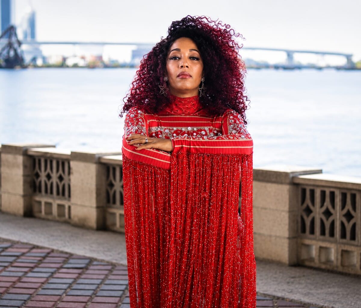 Awilda Quezada «La Tremenda» enciende el ambiente con «Verano en candela» y «Sin miedo»
