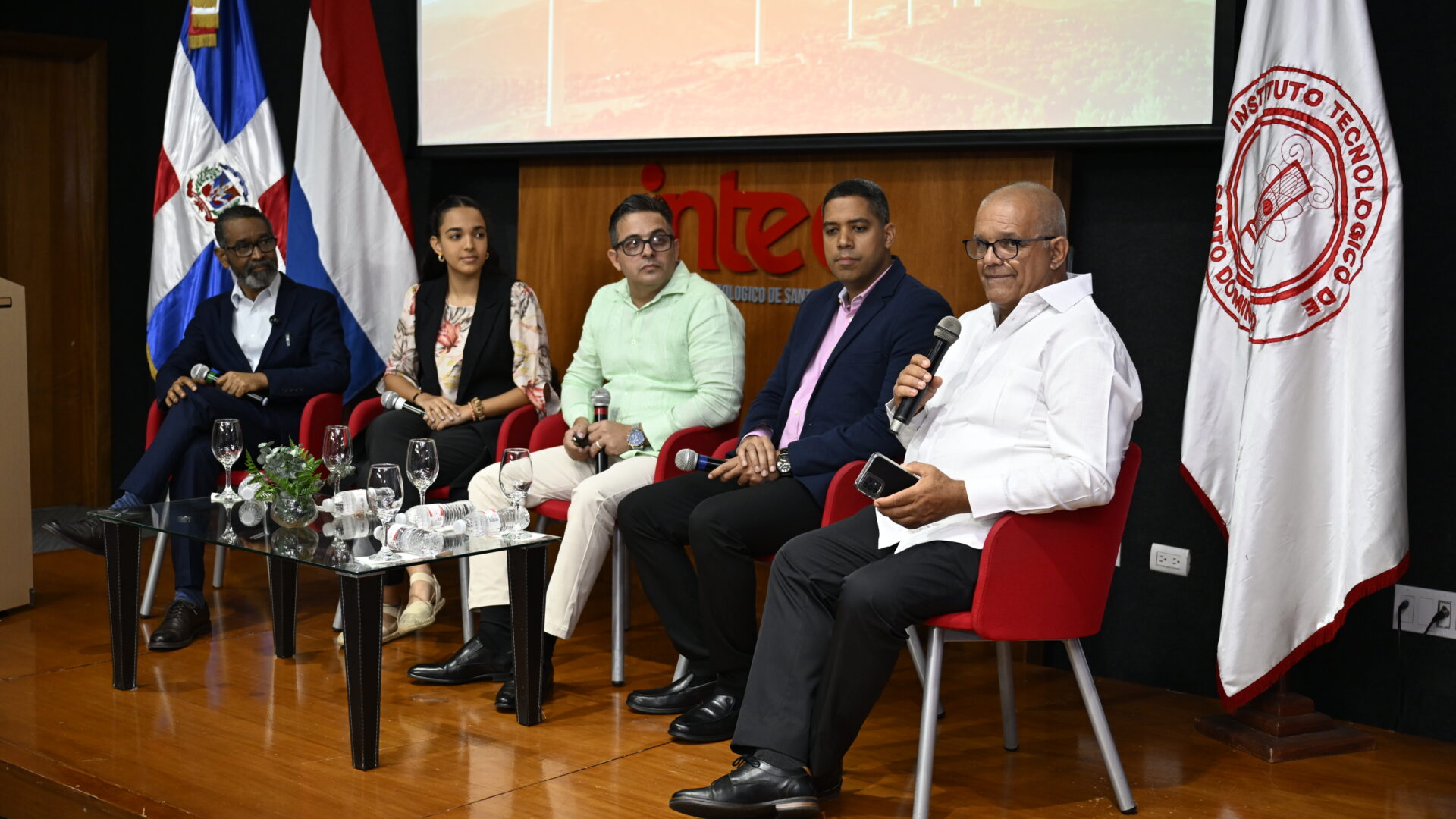 INTEC y la Embajada de los Países Bajos presentan innovaciones científicas para enfrentar desafíos climáticos y agroindustriales