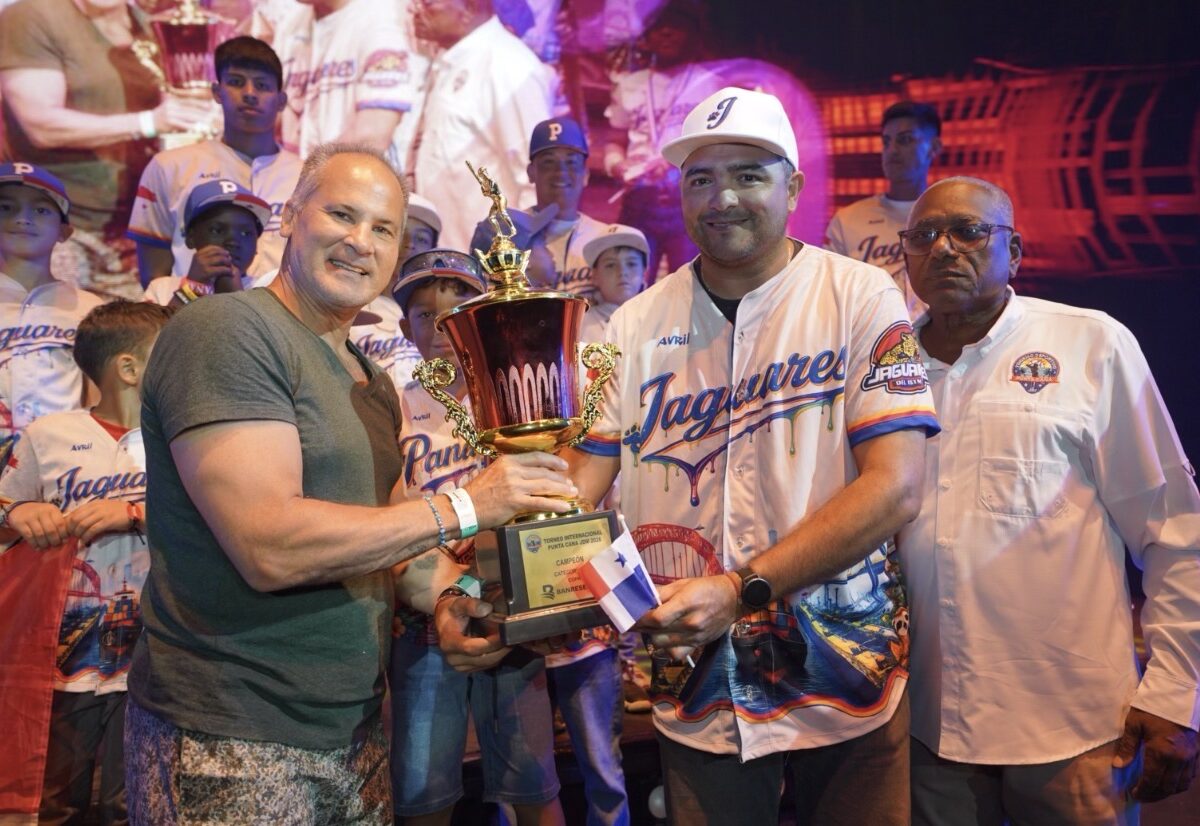 Team RT, Jaguares, Babe Ruth, Guapos e Indians ganan Torneo Internacional Punta Cana JDM