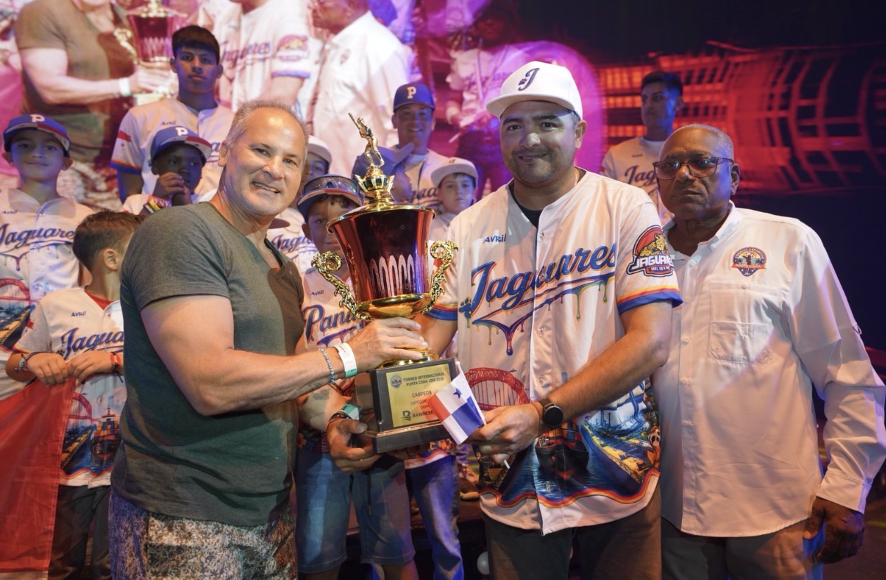 Team RT, Jaguares, Babe Ruth, Guapos e Indians ganan Torneo Internacional Punta Cana JDM