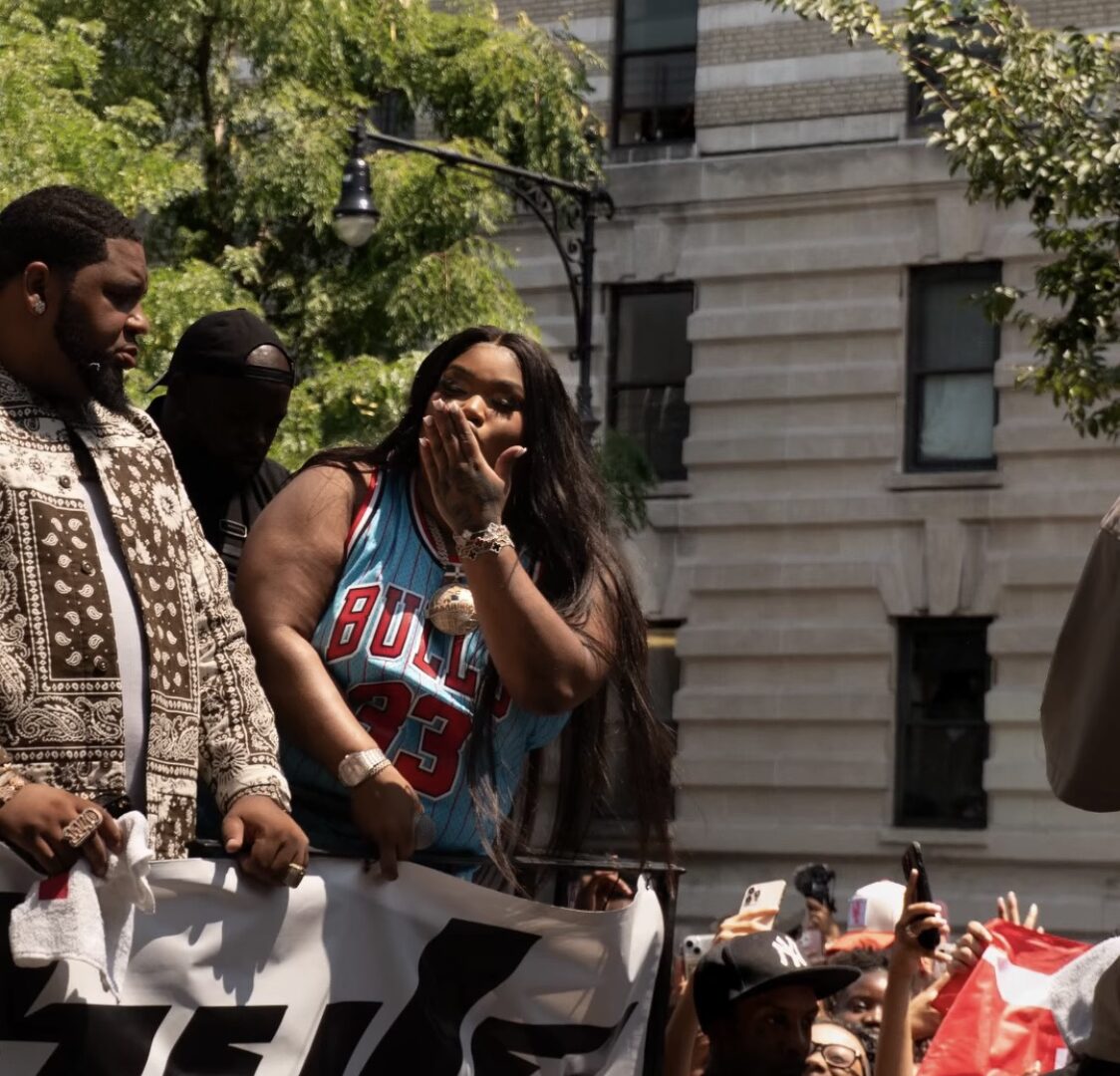 La Biggie enciende la Parada Dominicana del Bronx y reafirma con orgullo sus raíces quisqueyanas