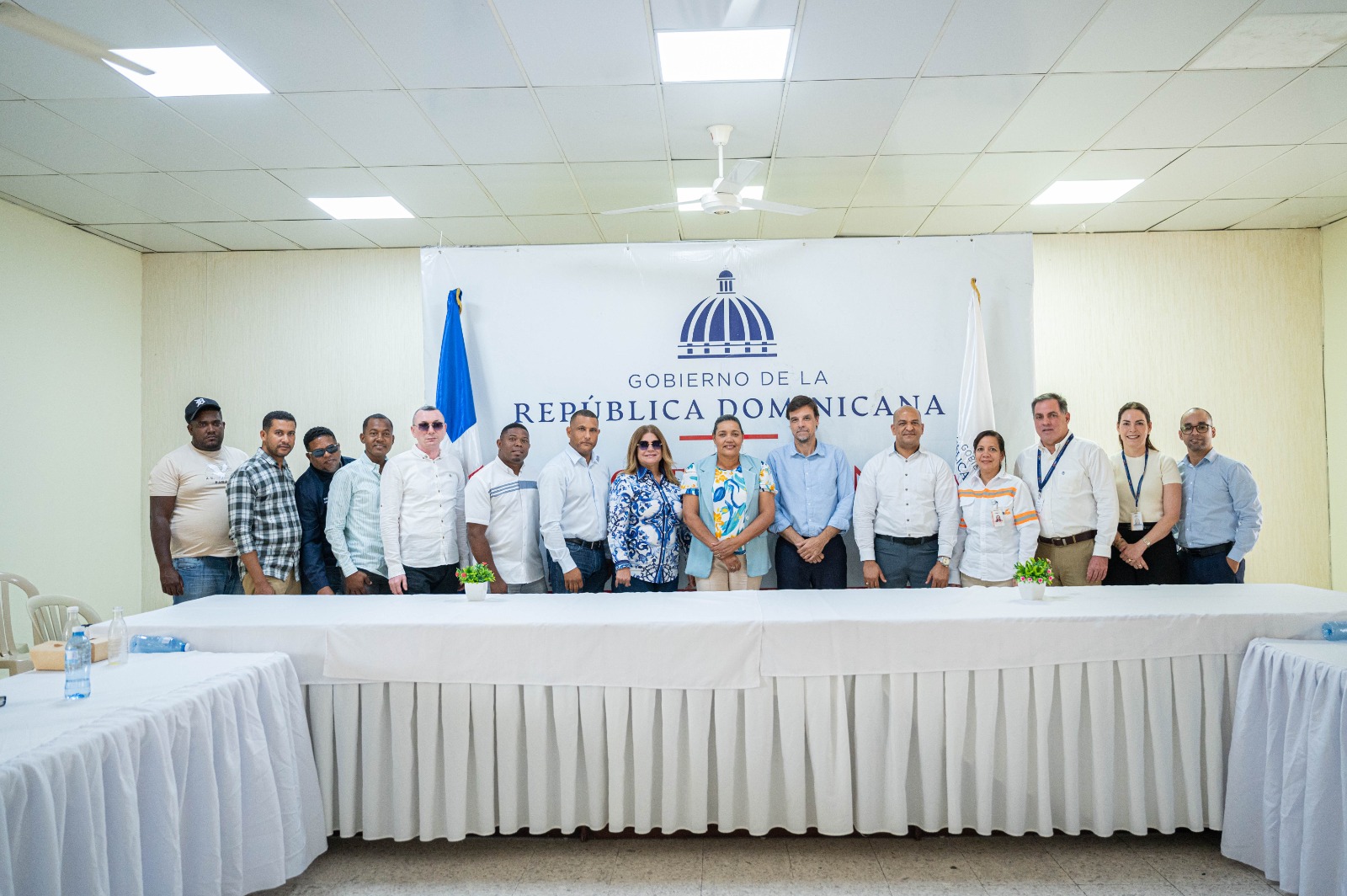 Edesur invertirá RD$421.4 millones en programa de construcción y modernización de redes eléctricas en Azua•