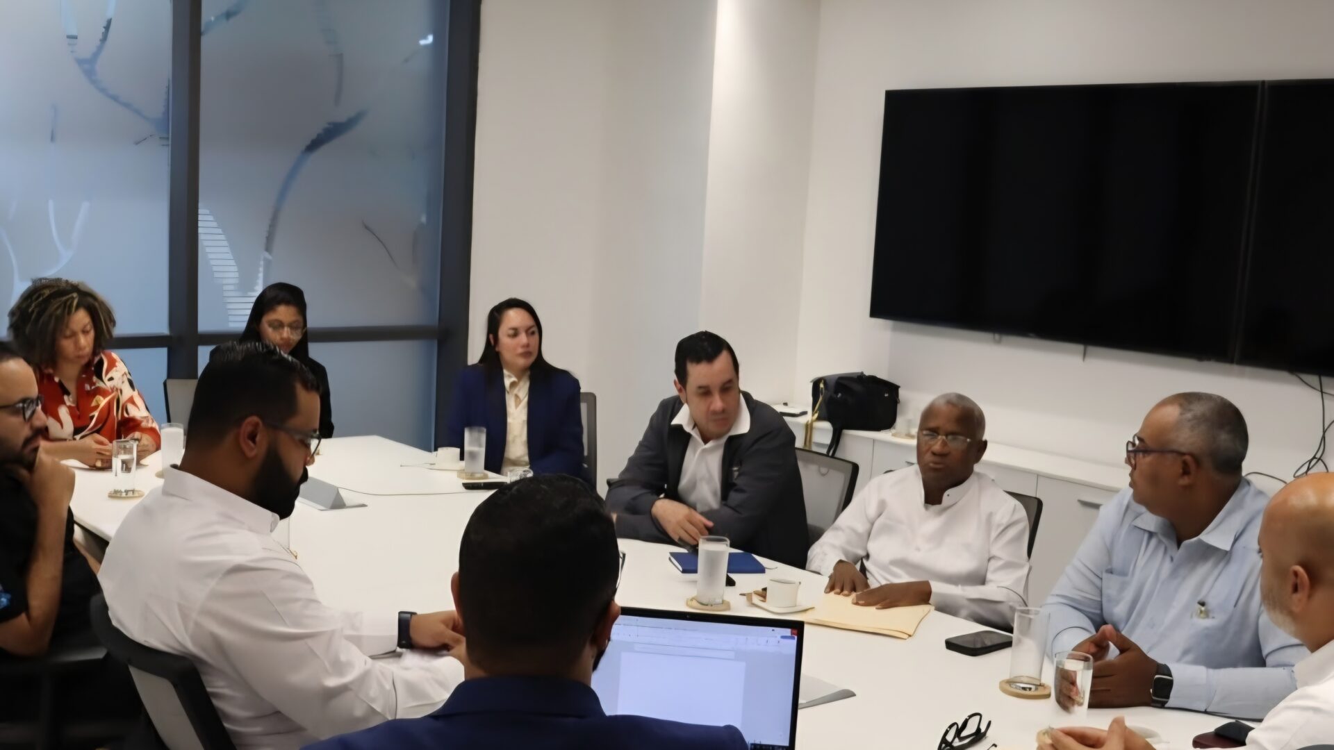 Sociedad Dominicana de Ortopedia y ARS Primera avanzan diálogo para revisar tarifas y fortalecer la atención especializada