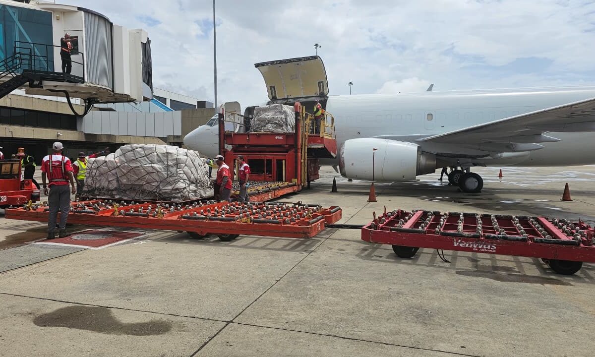 Sky High Dominicana despliega puente de ayuda humanitaria hacia Venezuela