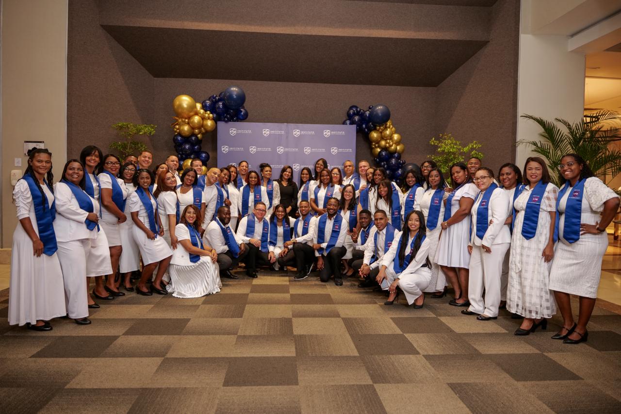 Instituto LHB gradúa la primera cohorte de la Maestría en Educación con Enfoque STEM en República Dominicana