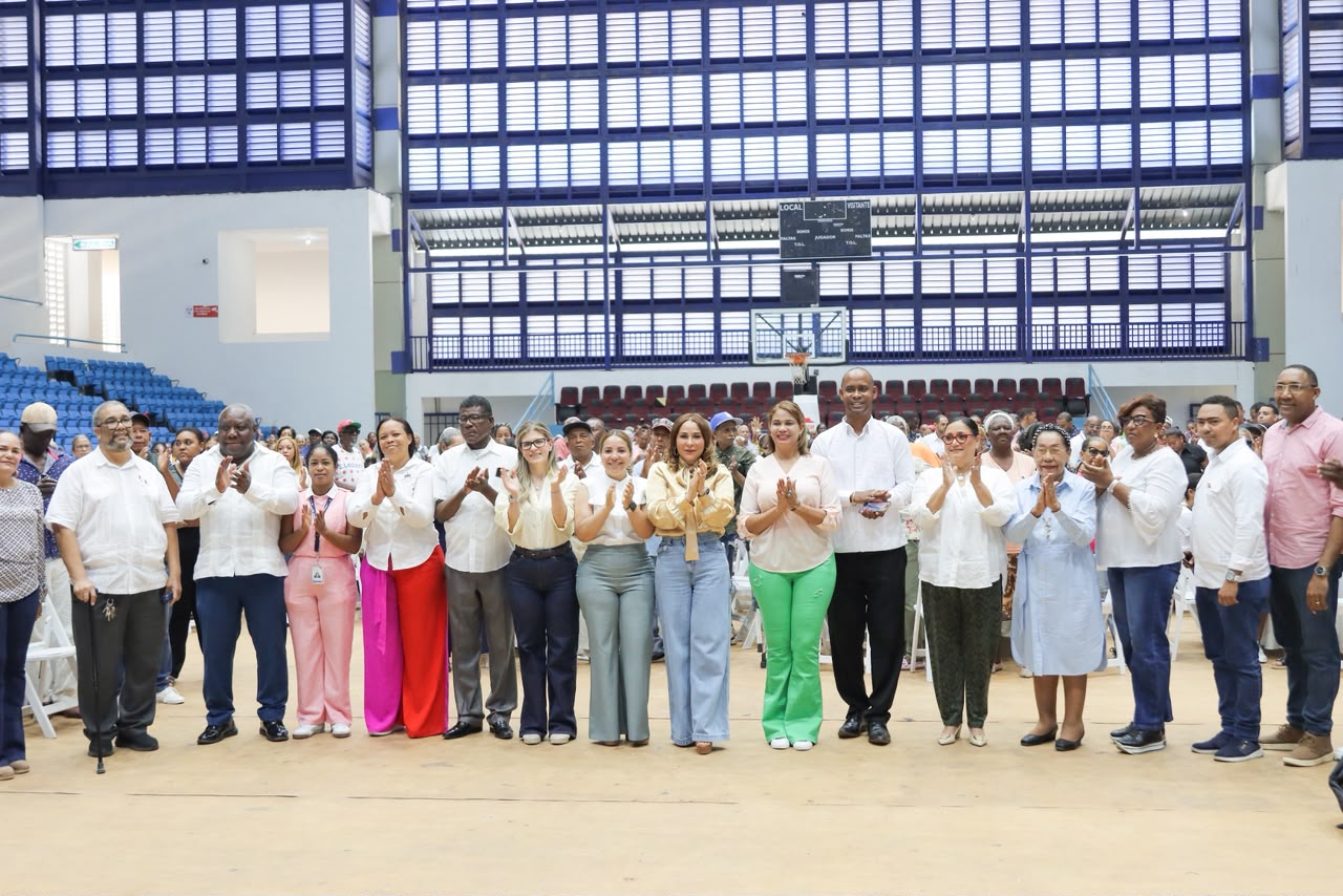Supérate fortalece su presencia en La Romana con jornada de escucha a familias beneficiarias
