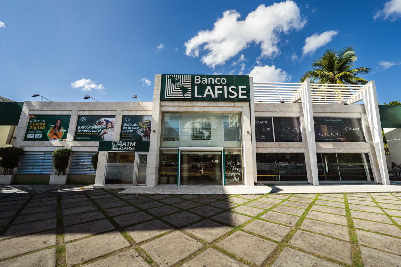 Banco Lafise mejora calificación de riesgo