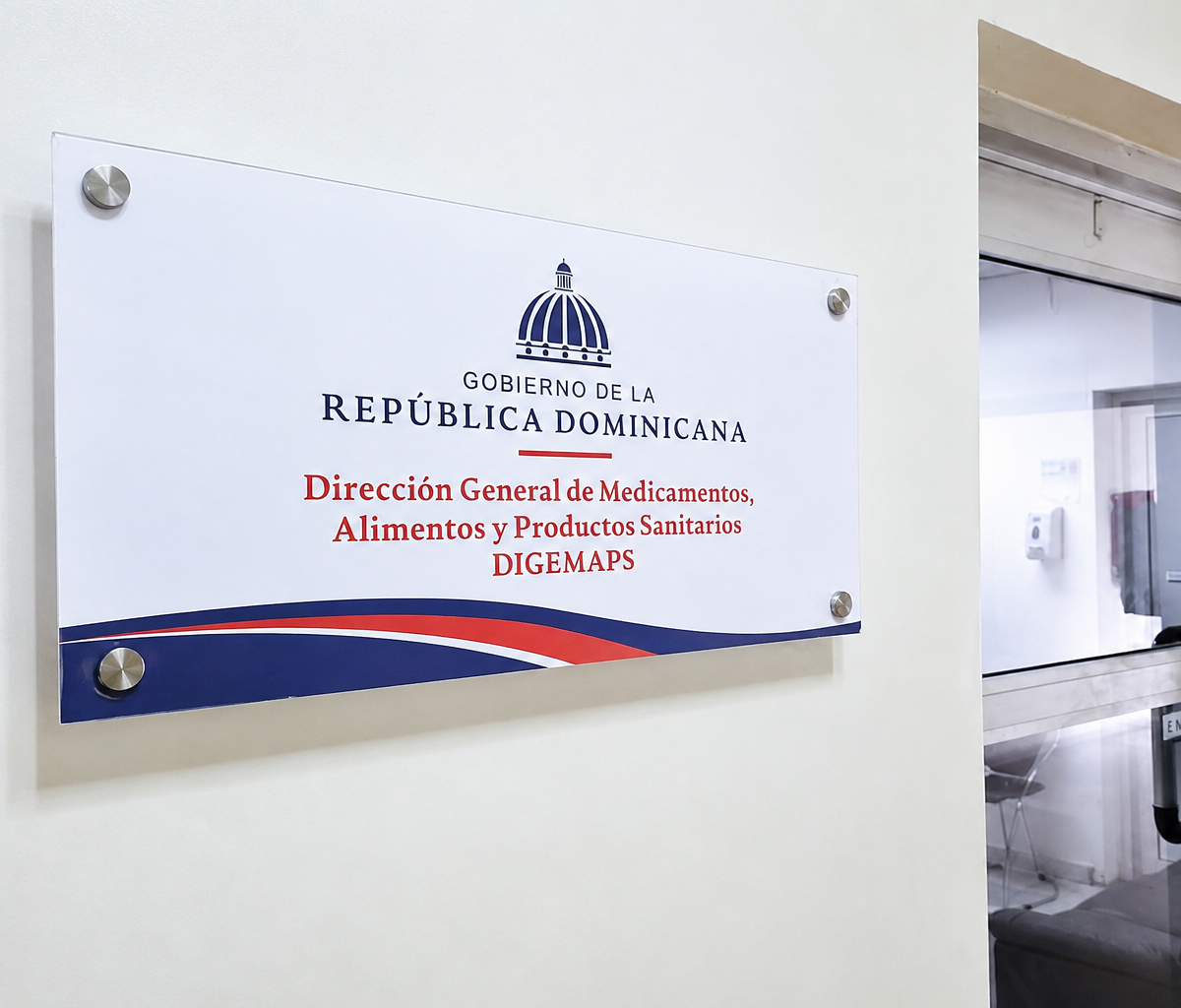 DIGEMPS aprueba 1,219 registros sanitarios en julio para alimentos, cosméticos, medicamentos y productos médicos