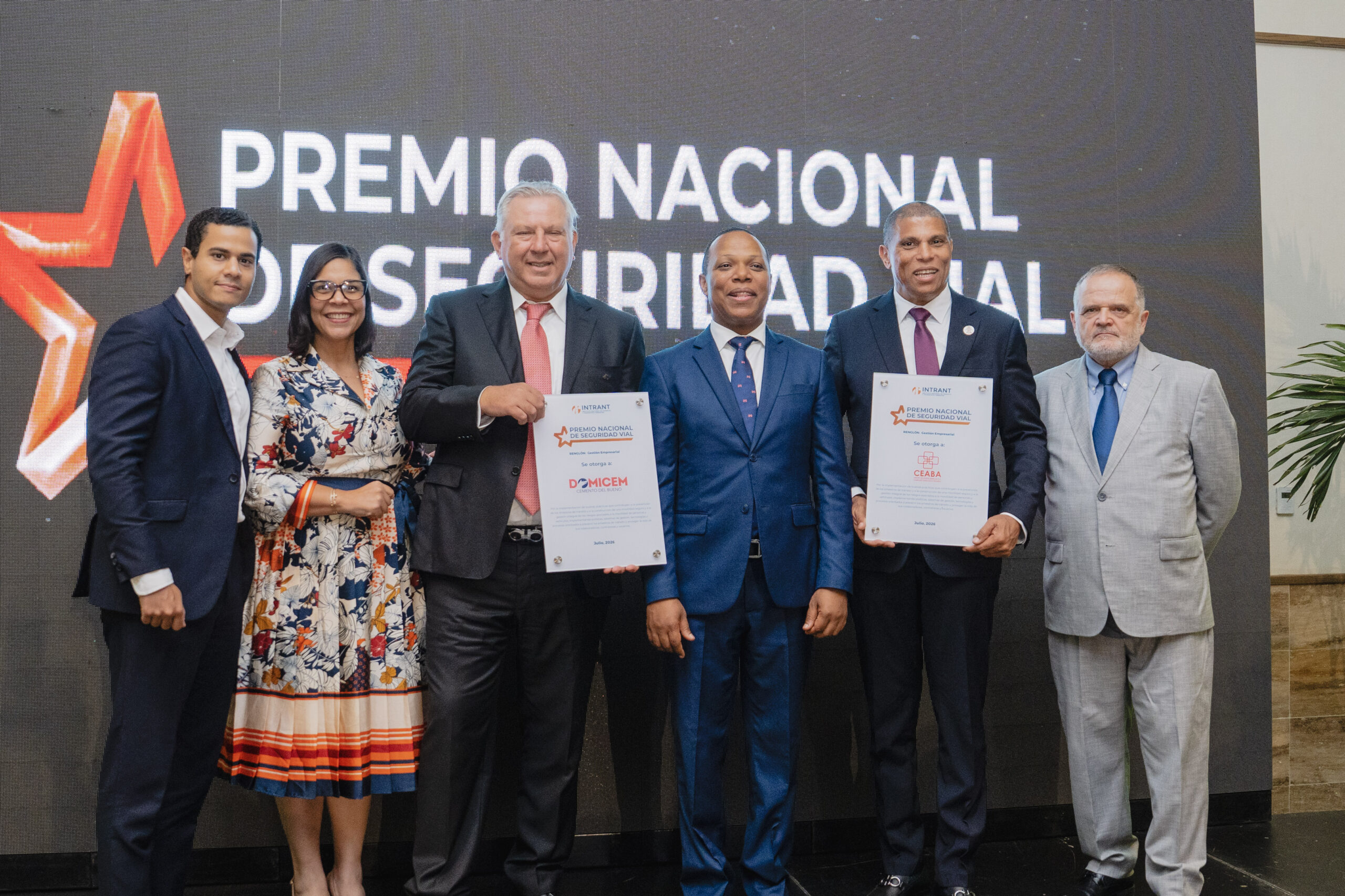 INTRANT reconoce a DOMICEM por su modelo de prevención de accidentes y seguridad vial