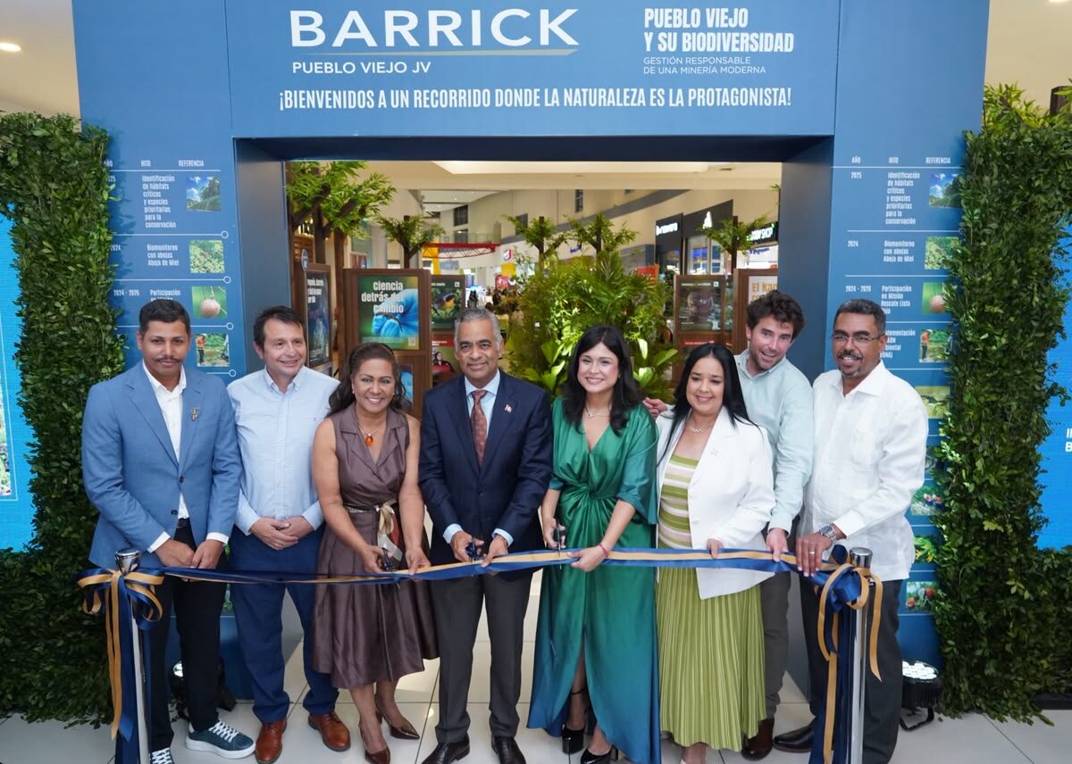 Barrick Pueblo Viejo presenta exposición que destaca el papel de la ciencia en la conservación de la biodiversidad