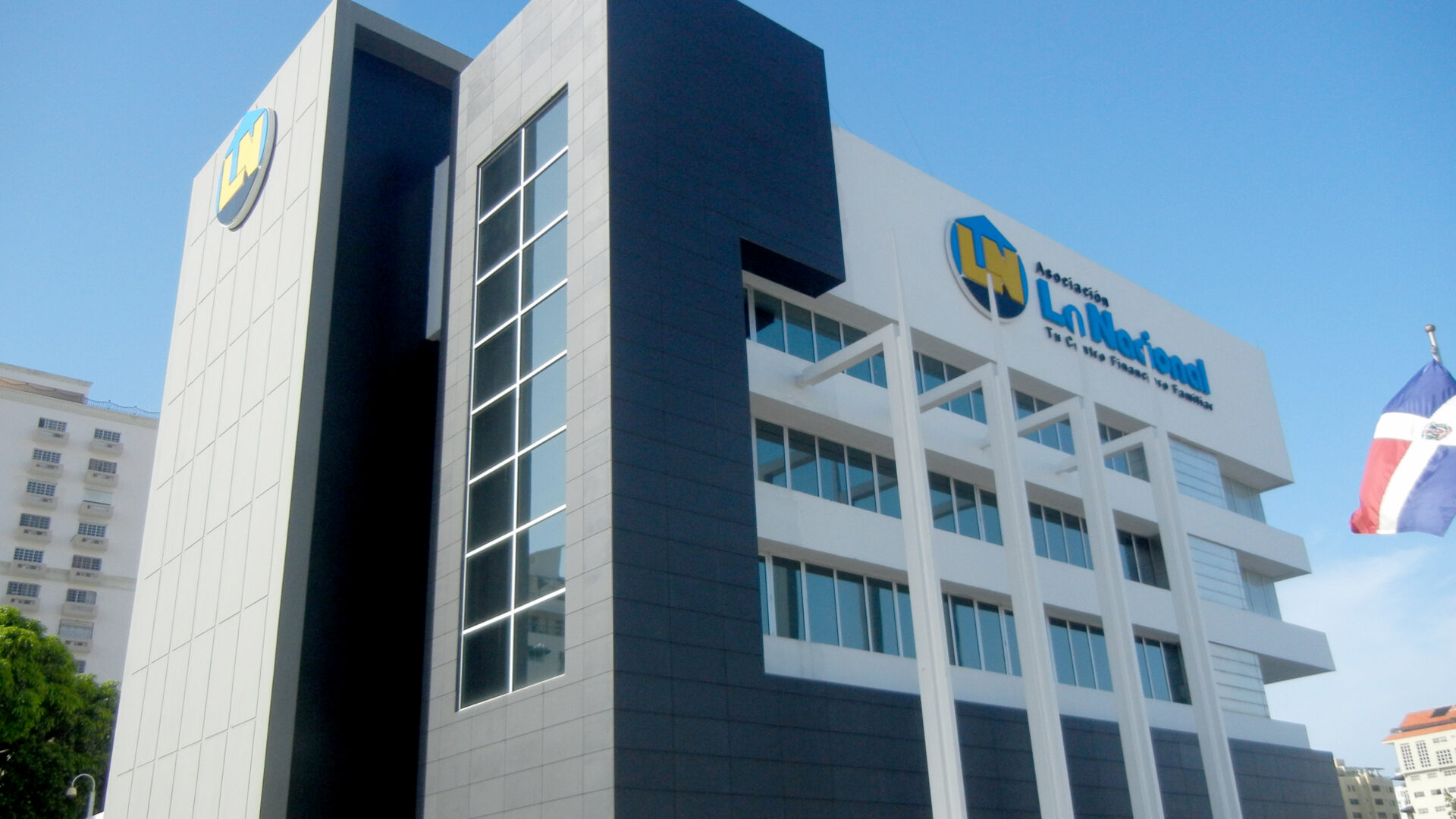 Feller Rate ratifica en “A” la solvencia de La Nacional y PCR mejora su perspectiva a positiva