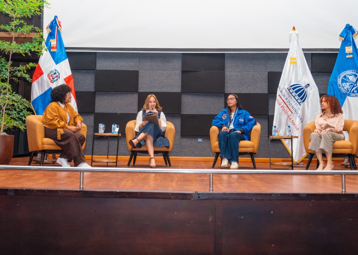 Gabinete de Política Social impulsa en Barahona el talento joven hacia las carreras del futuro