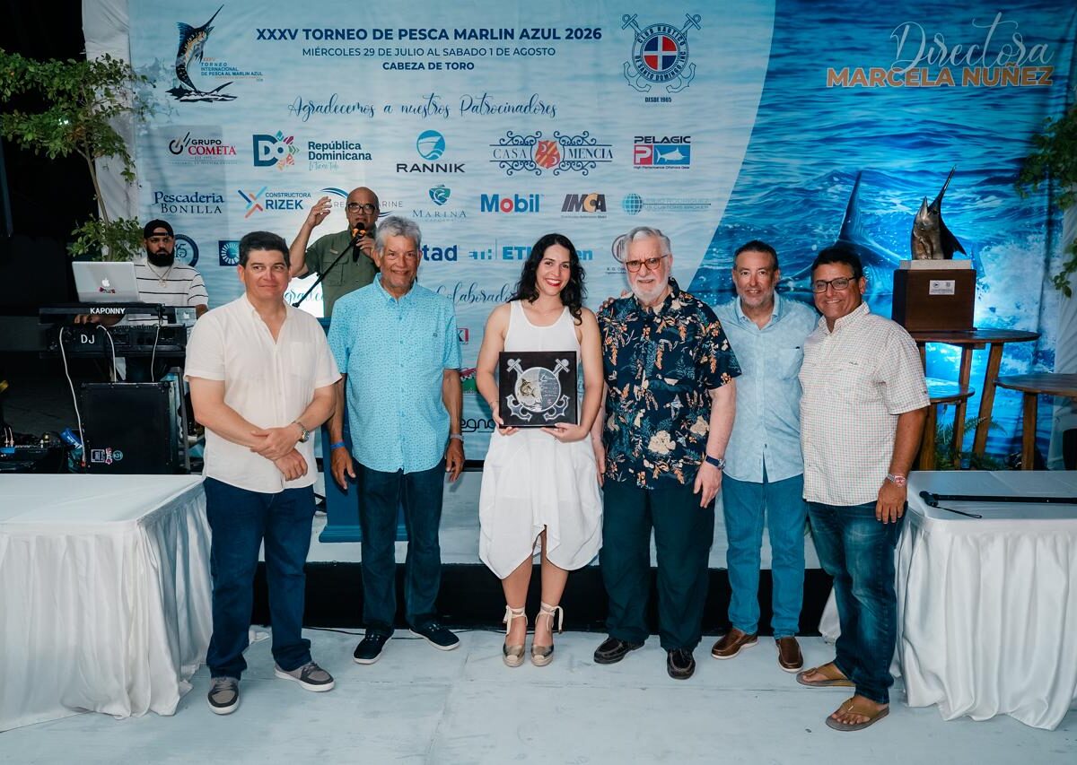 Domingo Viyella gana Torneo Internacional de Pesca al Marlin Azul