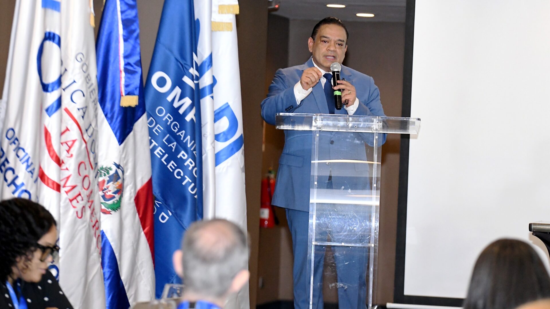 Gonell Cosme llama a integrar la propiedad intelectual como eje transversal de las políticas públicas