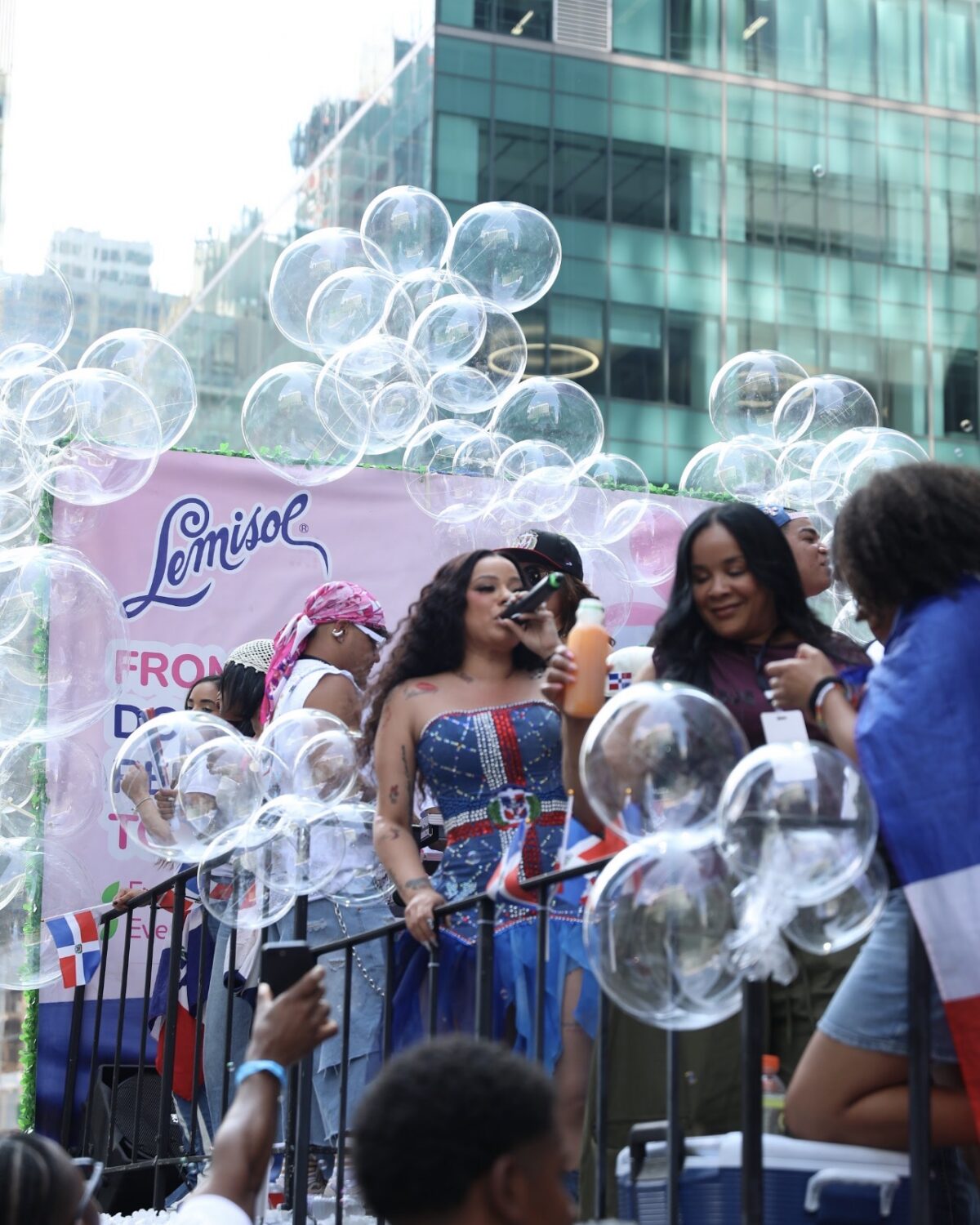 Música, talento y orgullo dominicano toman Manhattan durante la 44.ª Parada Dominicana