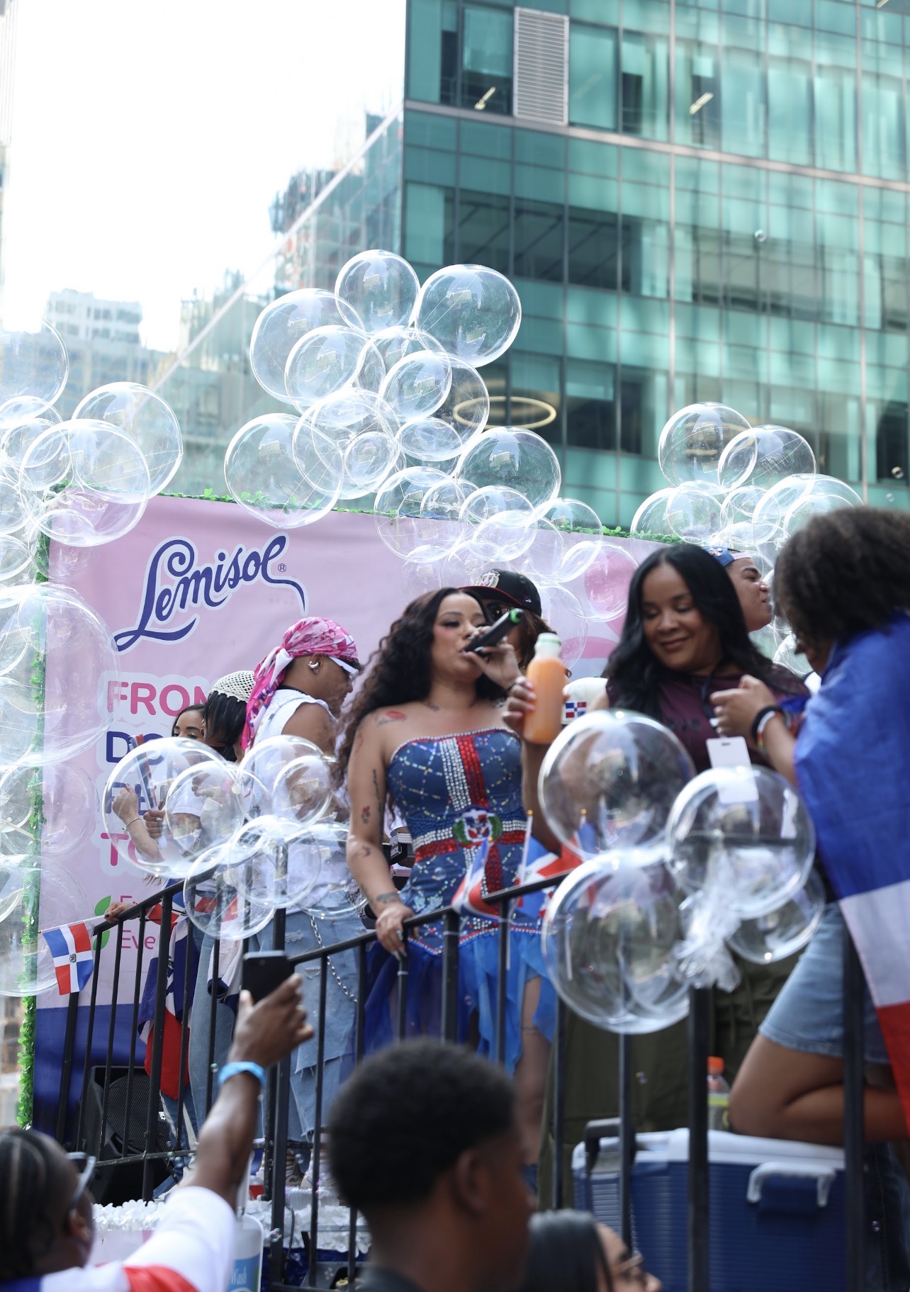Música, talento y orgullo dominicano toman Manhattan durante la 44.ª Parada Dominicana