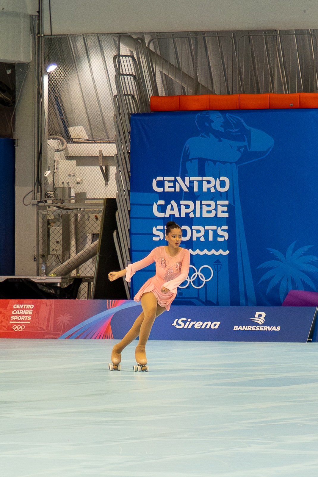 Leticia García Medina hace historia como la primera dominicana en competir en patinaje artístico en los Juegos Centroamericanos y del Caribe