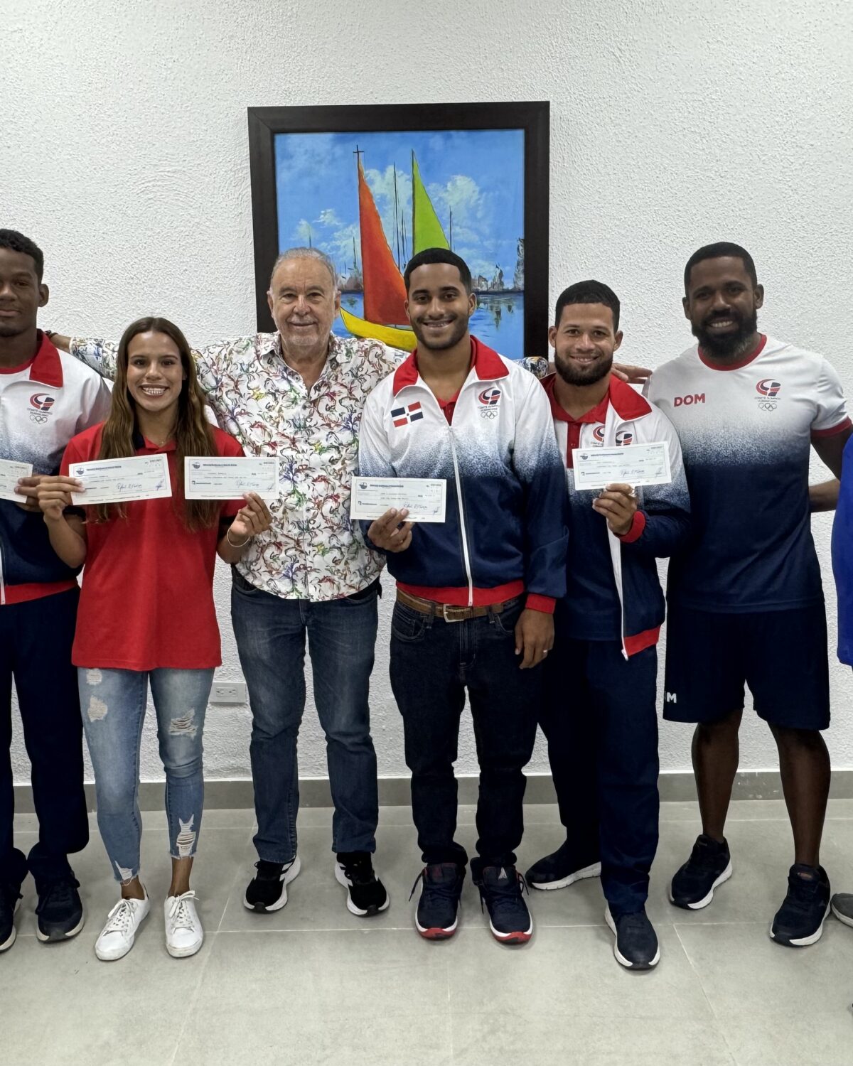 Federación Deportes Acuáticos entrega incentivos a atletas medallistas de Juegos Centroamericanos y del Caribe