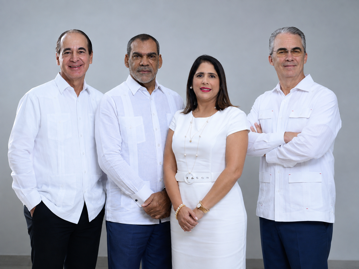 Elianna Peña Soto asume la presidencia de la Junta de Regentes del INTEC