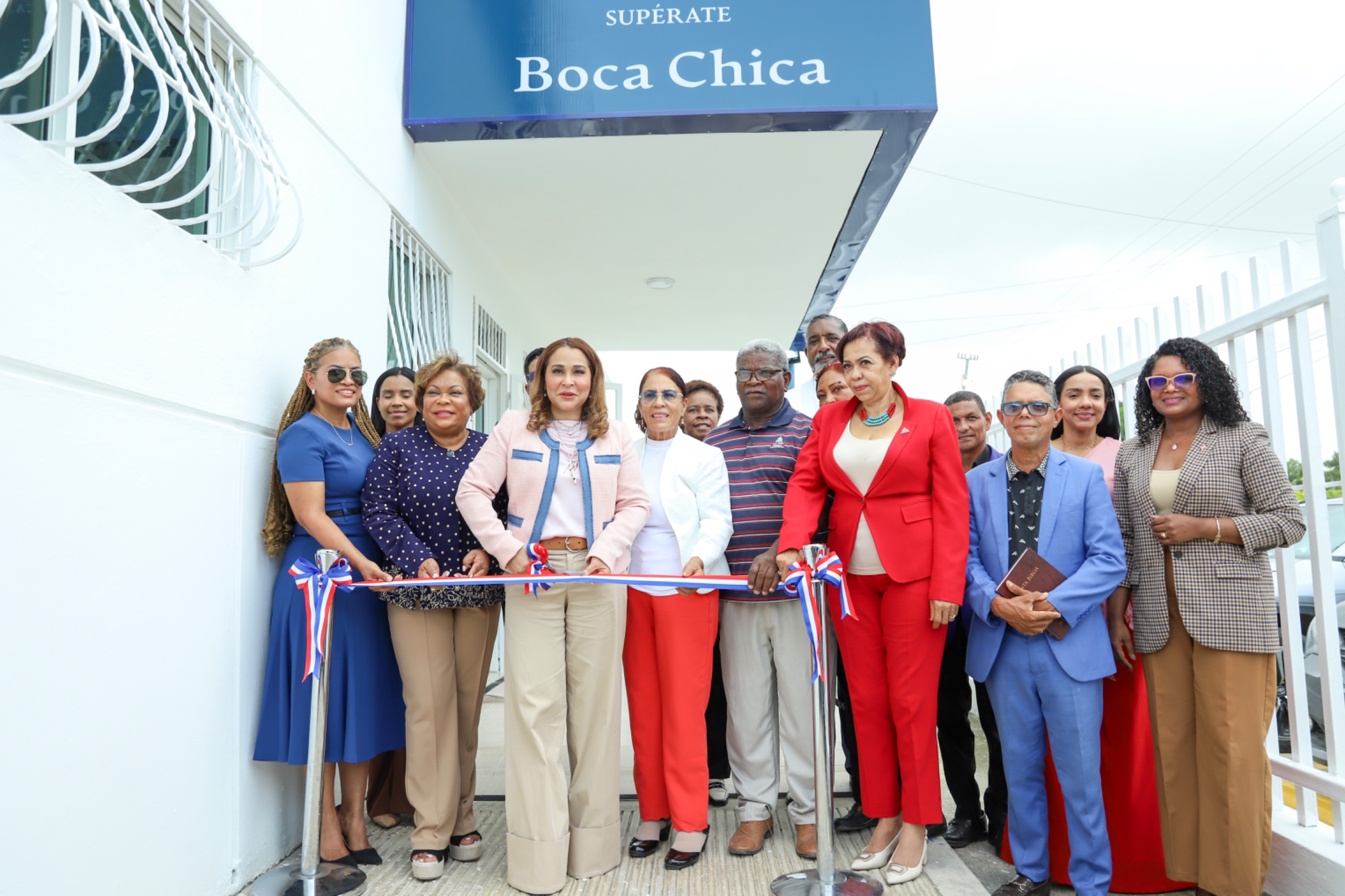 Supérate acerca sus servicios a Boca Chica con nueva oficina de atención a familias beneficiarias