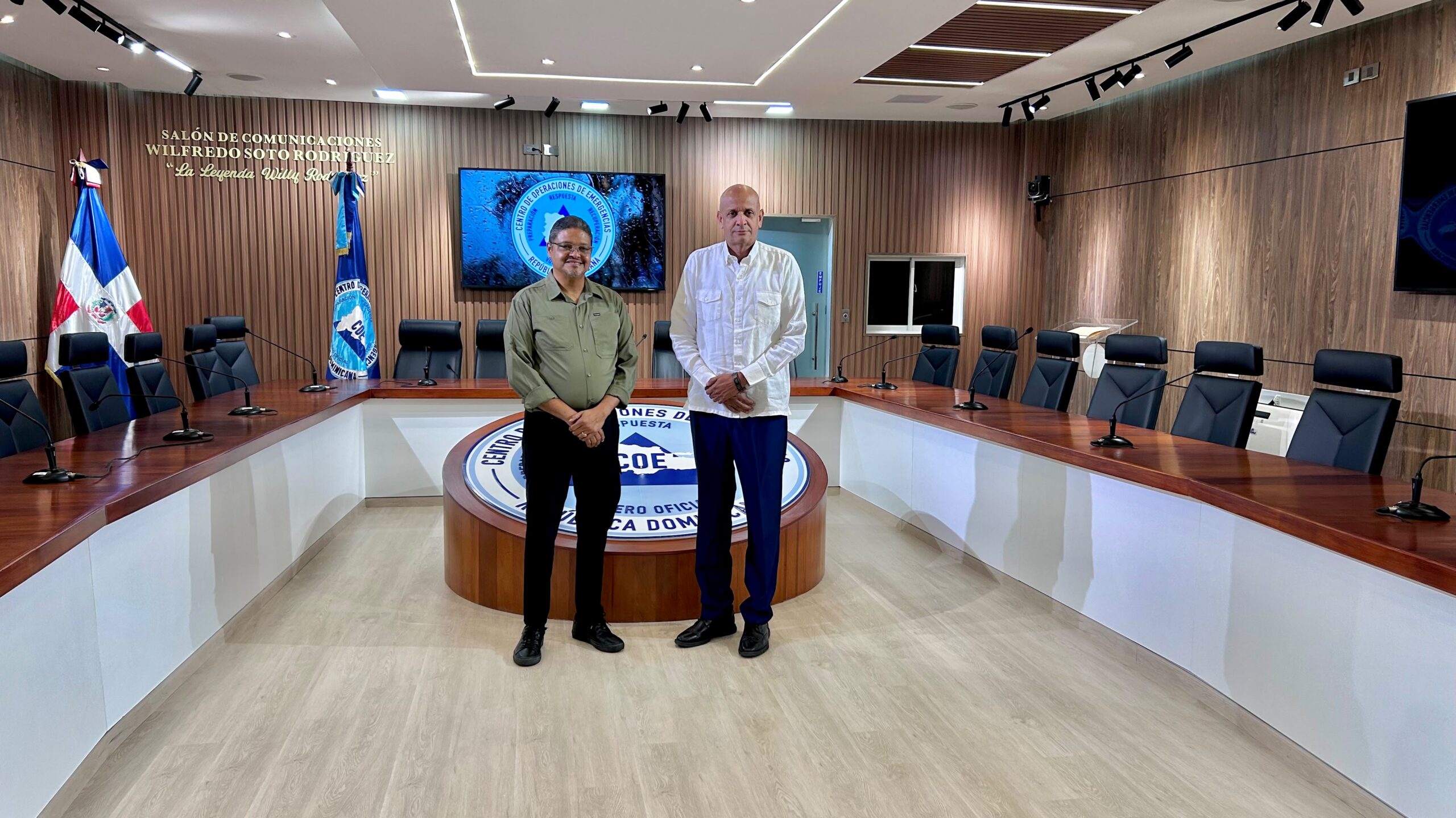 Erdwin Olivares asume la dirección del COE y promete fortalecer la respuesta ante emergencias