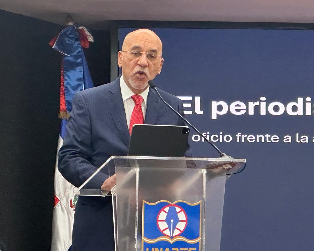 Aníbal de Castro: “Democratizar la capacidad de publicar no equivale a democratizar la capacidad de hacer periodismo”