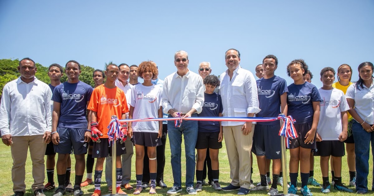 Alberto Rodríguez: «Este será el mejor año escolar en deporte y educación física. Hemos preparado las instalaciones para que eso sea una realidad»