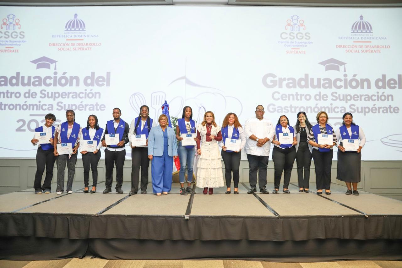 Supérate gradúa a 333 personas en gastronomía para fortalecer el empleo y el emprendimiento
