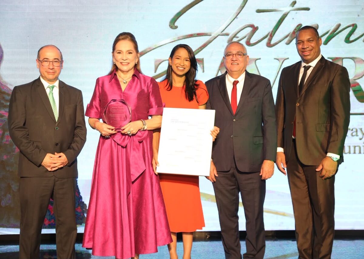 Periodistas dominicanos exploran sus raíces y el valor de preservar la historia familiar