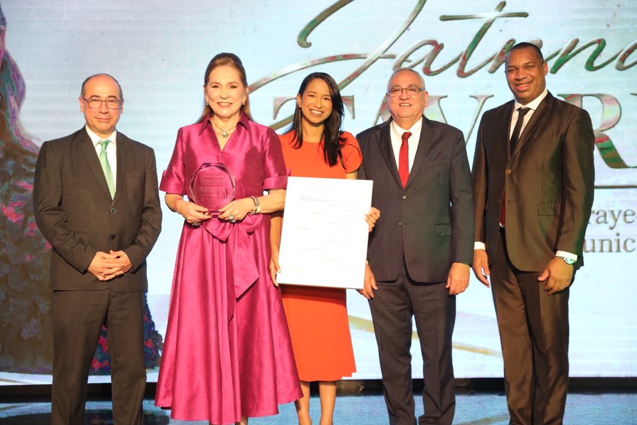 Periodistas dominicanos exploran sus raíces y el valor de preservar la historia familiar