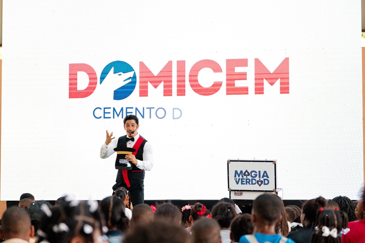 DOMICEM lleva educación, cultura y entretenimiento a más de 500 niños y adultos de Sabana Grande de Palenque
