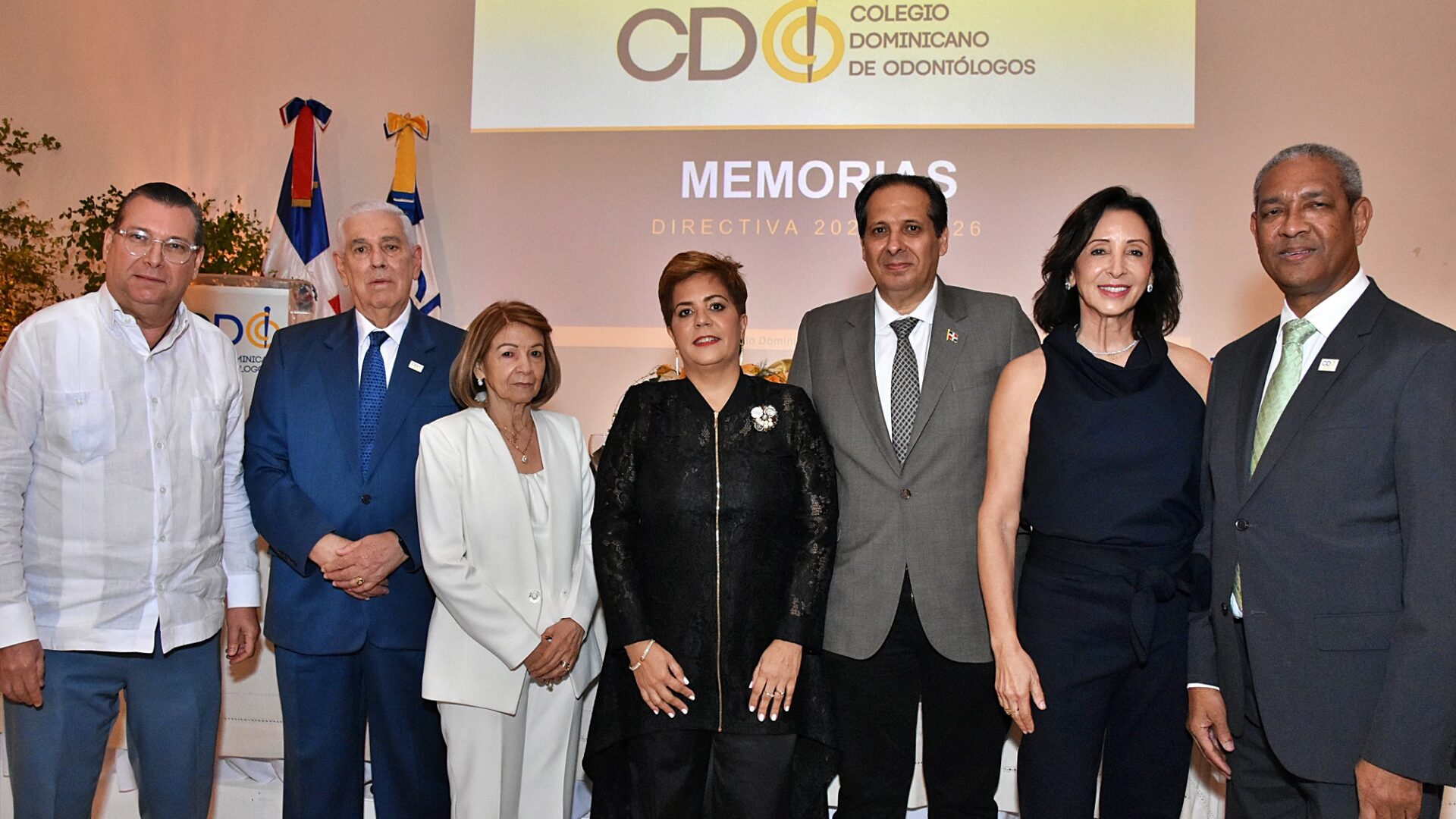 Virginia Laureano asume por tercera vez la presidencia del Colegio Dominicano de Odontología