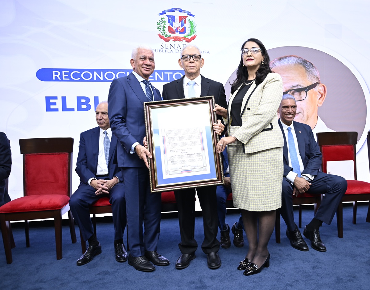 Senado reconoce trayectoria de Elbi Morla, pionero de la endocrinología pediátrica en República Dominicana