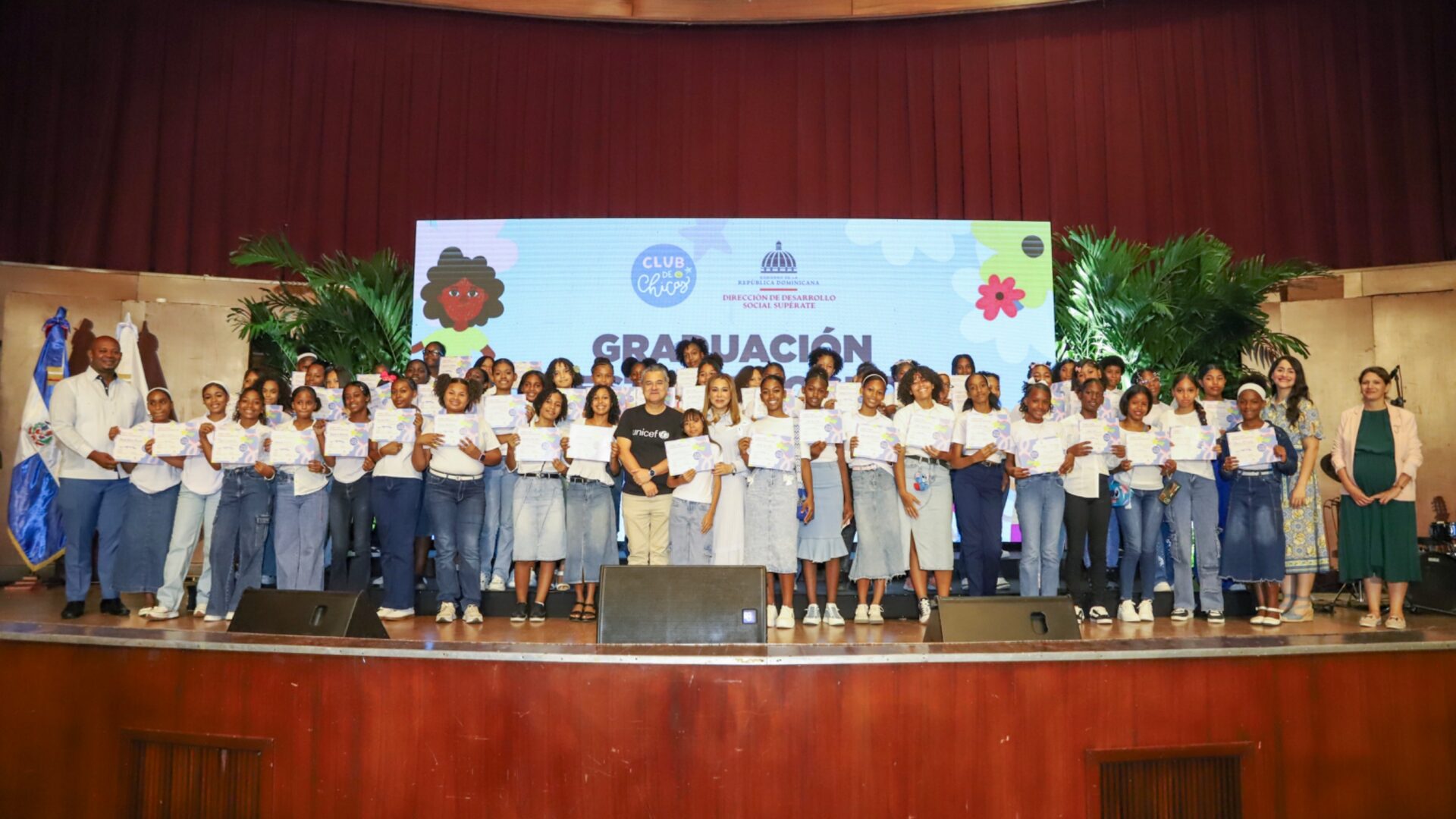 Más de 900 adolescentes fortalecen sus herramientas para construir su futuro