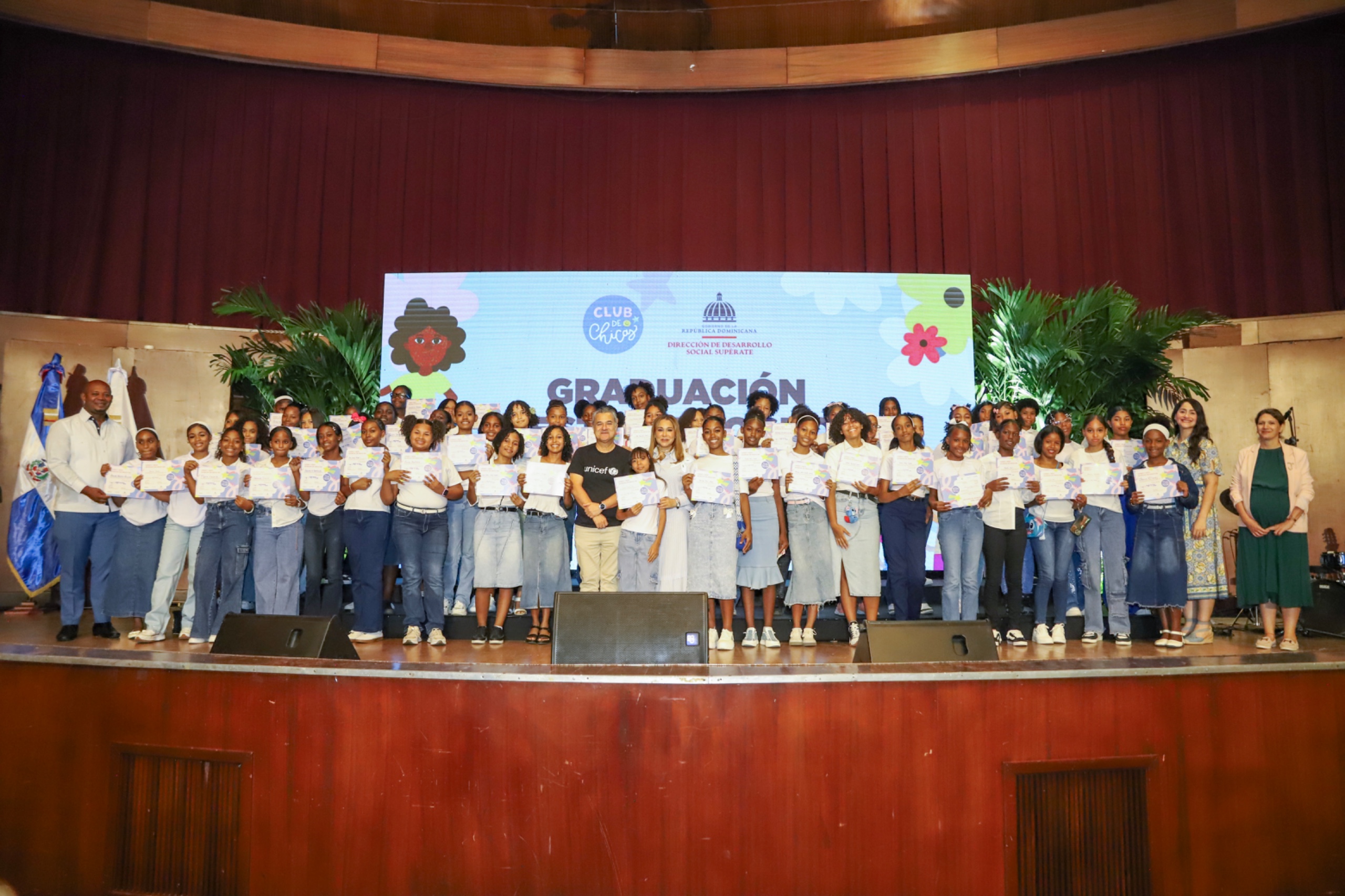 Más de 900 adolescentes fortalecen sus herramientas para construir su futuro