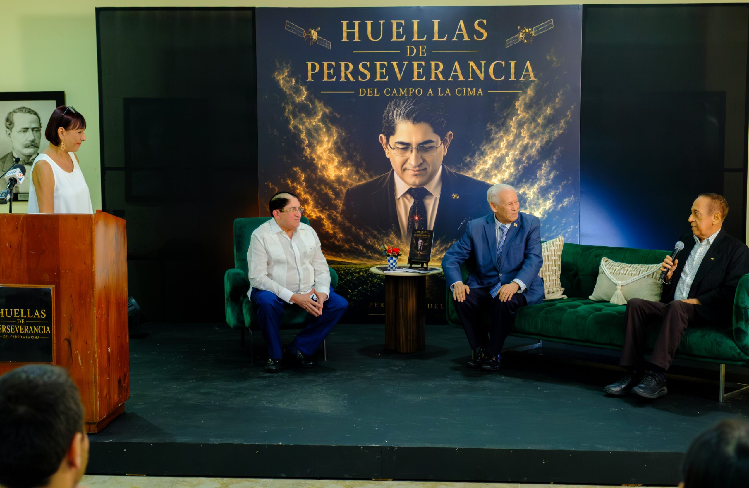 Del campo a la cima empresarial: Periandro Delgado publica su libro testimonial en la Biblioteca Nacional