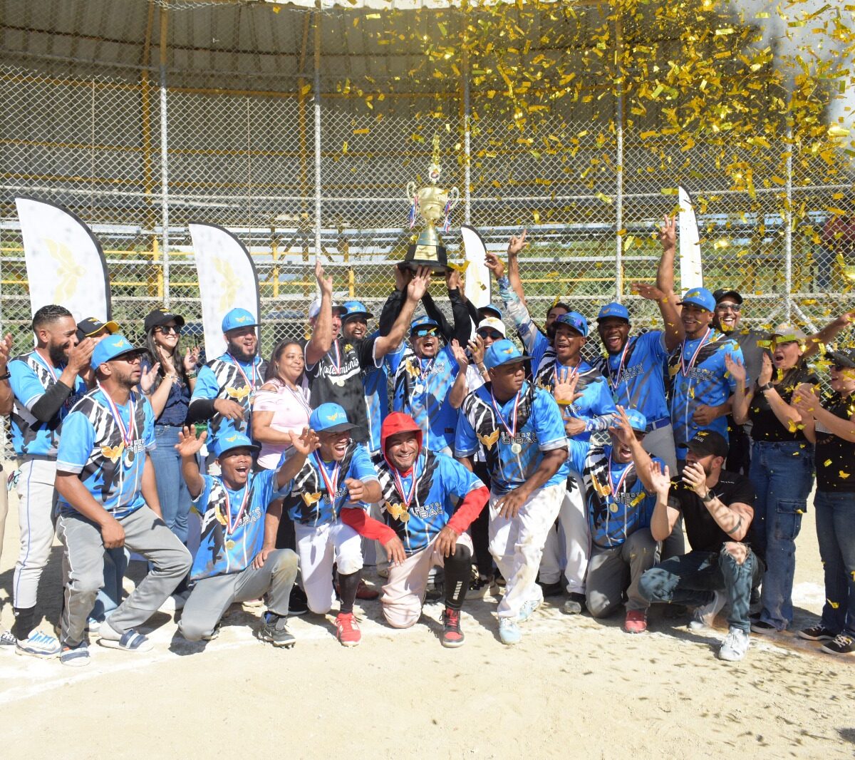 CEMENTOS CIBAO ANUNCIA SU VIGÉSIMO SÉPTIMO TORNEO DE SOFTBOL NAVIDEÑO