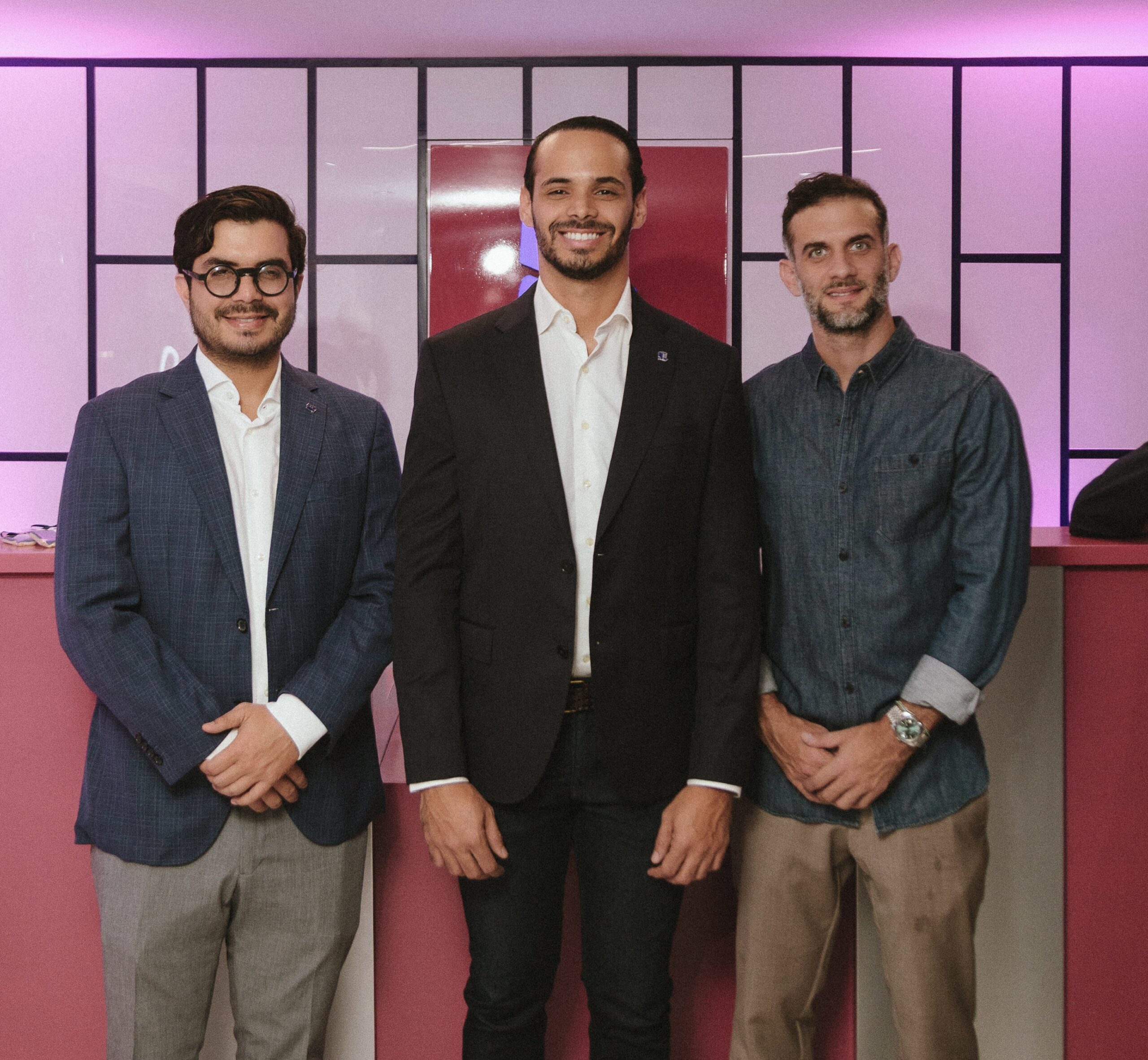 TUPAQ Courier abre en Piantini su sucursal número 27 e introduce la primera ‘Unboxing Zone’ del país