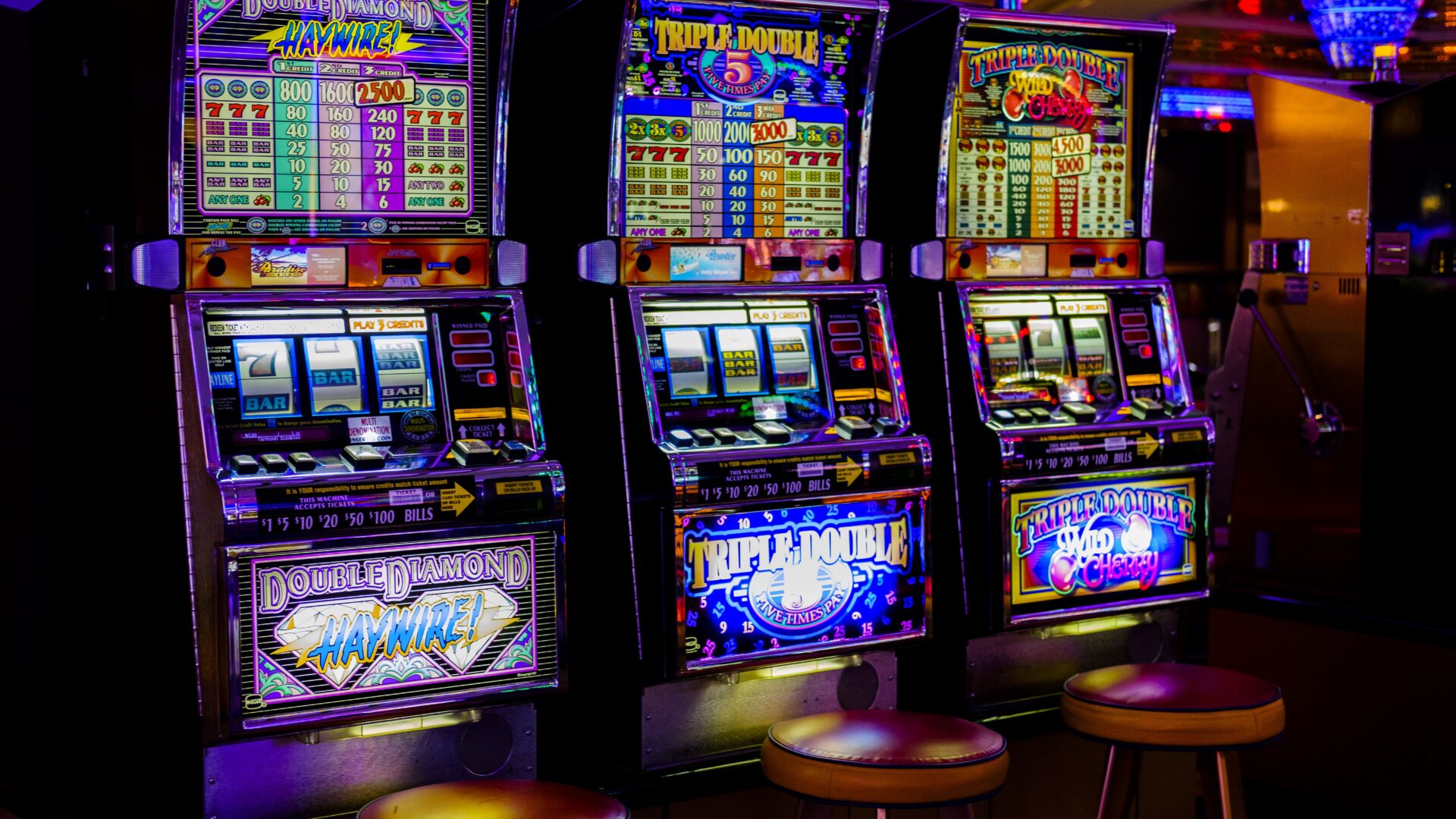 Nueva ley de juegos de azar exigirá validar la cédula con la JCE y prohíbe las tragamonedas en colmados