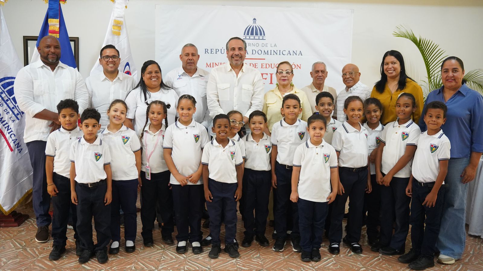 INEFI inaugura en Santiago aula de psicomotricidad número 12 en el país